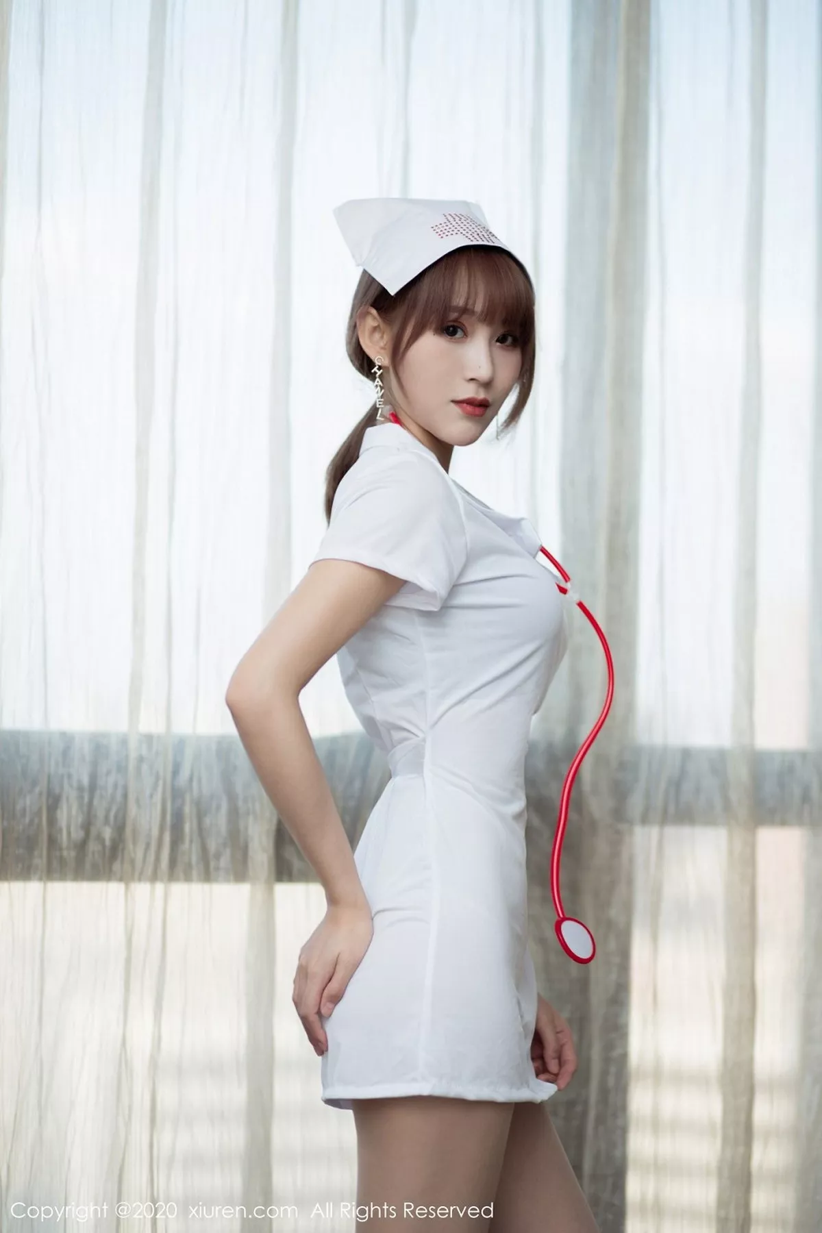 秀人集.com_[XiuRen秀人网]No.2377_模特周慕汐fairy护士装制服主题脱肉丝裤袜秀火辣身材诱惑写真51P