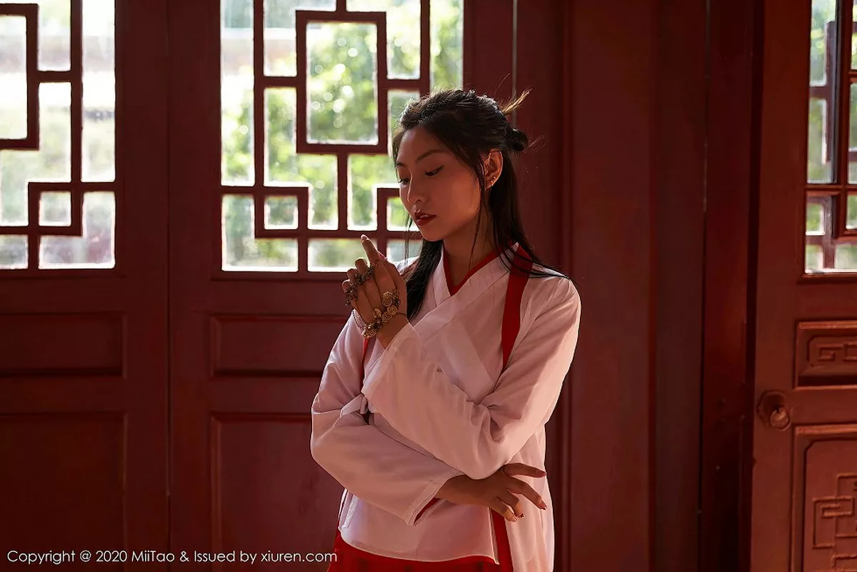 秀人集.com_[MiiTao蜜桃社]Vol.142_新人嫩模茵茵简紫霞仙子主题CoS古典风清新迷人写真34P