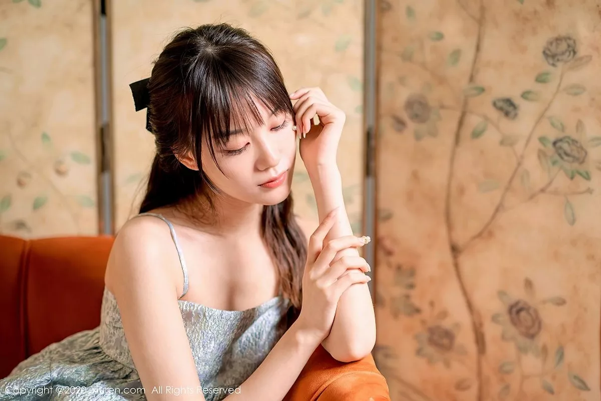 秀人集.com_[XiuRen秀人网]No.2533_新人模特尤其足控福利主题私房吊带连身裙秀美腿玉足性感写真118P