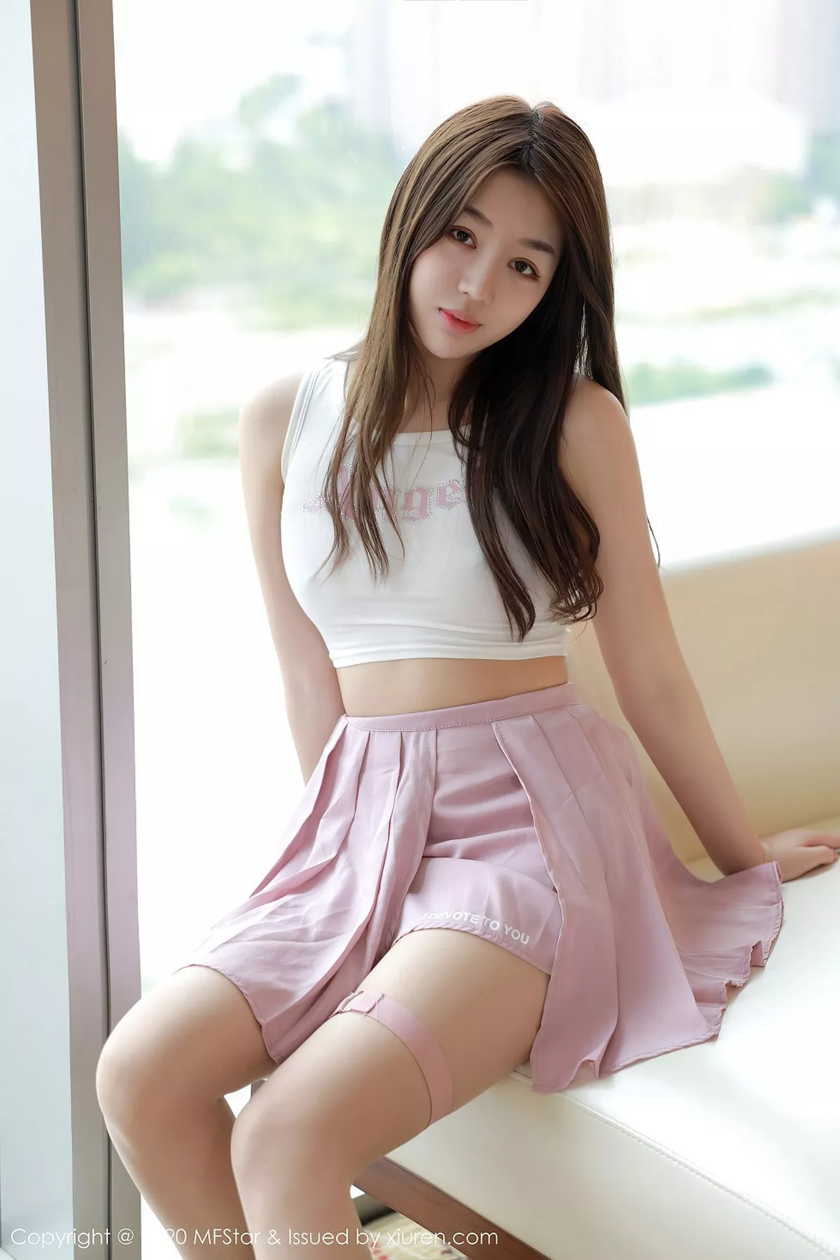 秀人集.com_[MFStar模范学院]Vol.384_嫩模梦梵私房吊带内衣配粉色短裙秀完美身材诱惑写真43P