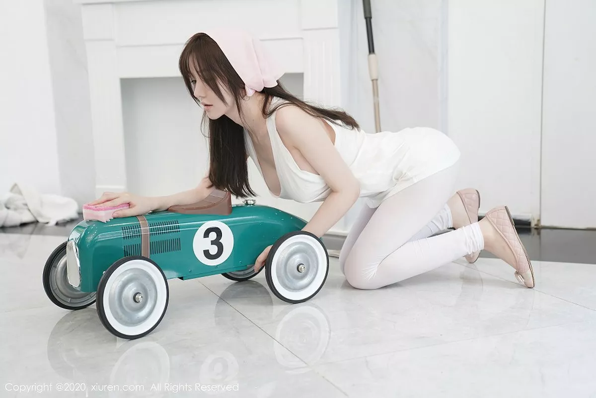 秀人集.com_[XiuRen秀人网]No.2557_女神糯美子Mini性感家政女仆主题超薄无内白丝裤袜极致诱惑写真106P