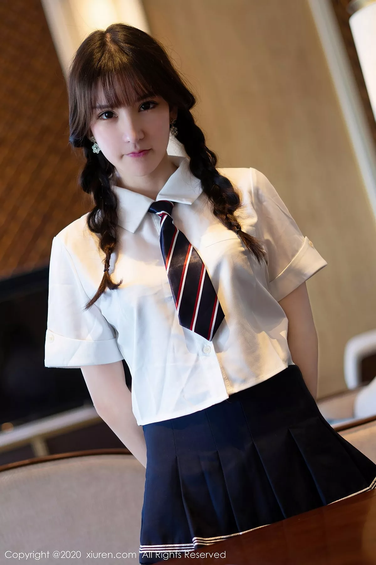 秀人集.com_[XiuRen秀人网]No.2559_女神周于希Sandy西双版纳旅拍JK制服半脱露开档黑丝裤袜诱惑写真80P