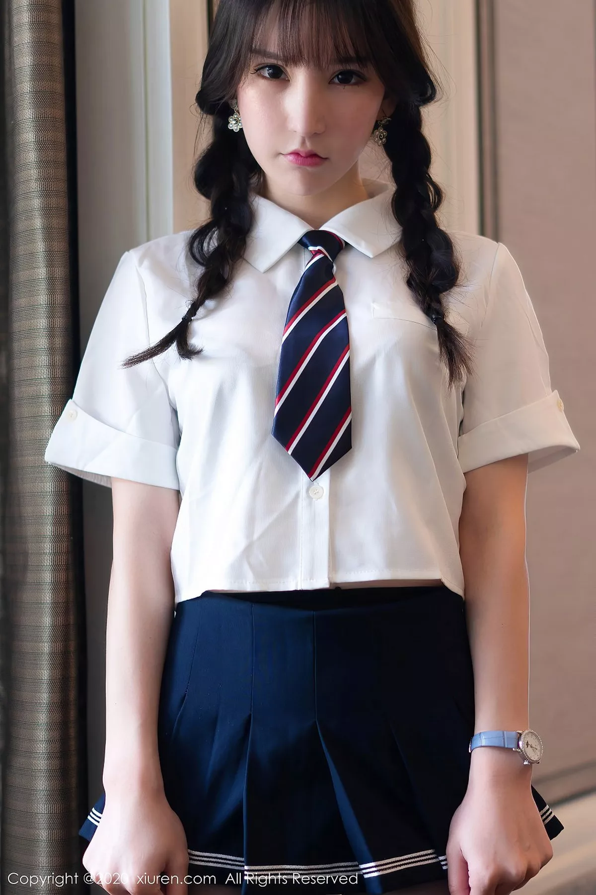 秀人集.com_[XiuRen秀人网]No.2559_女神周于希Sandy西双版纳旅拍JK制服半脱露开档黑丝裤袜诱惑写真80P