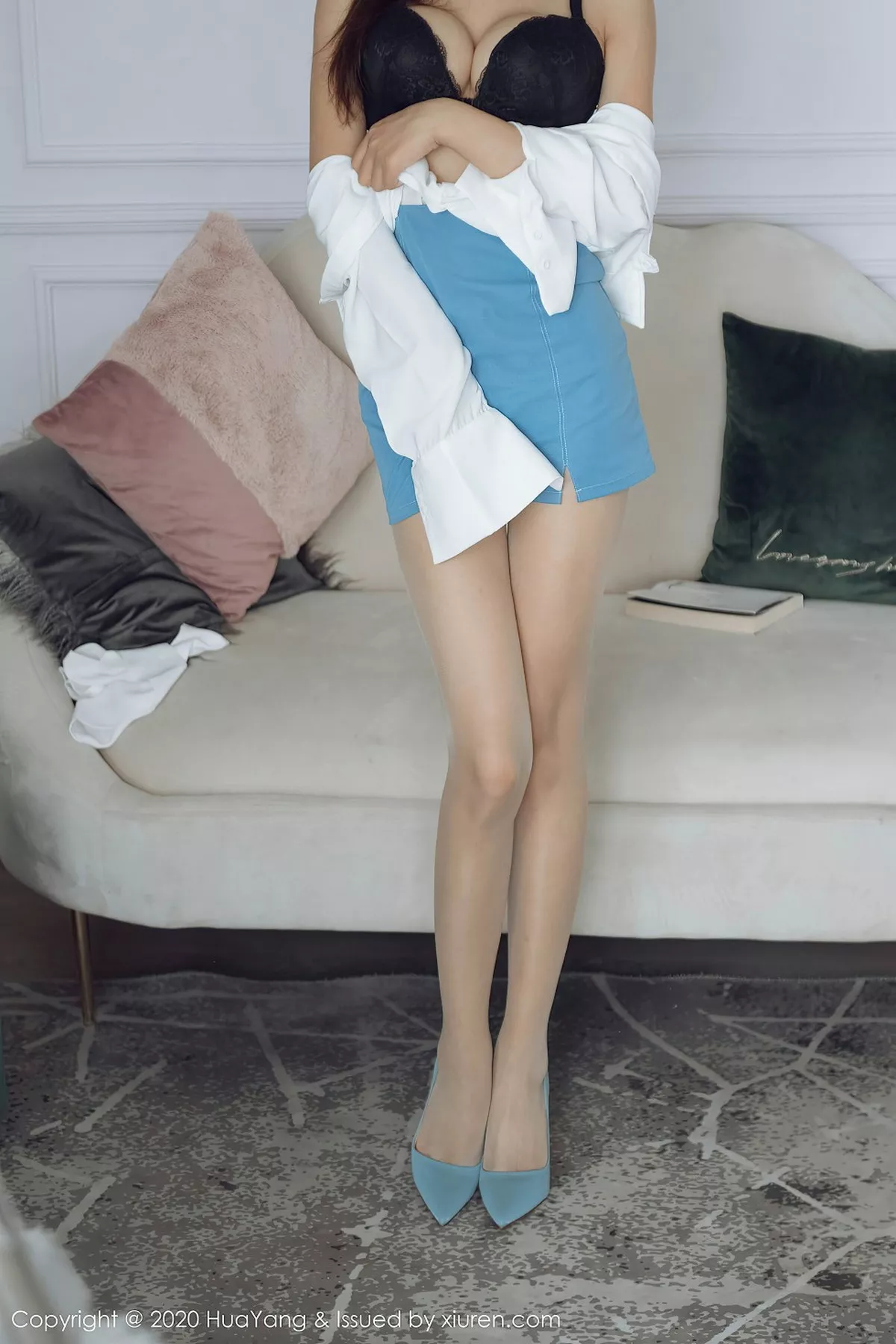 秀人集.com_[HuaYang花漾]Vol.291_嫩模Emily顾奈奈秘书0L装扮主题白衬衣配肉丝裤袜诱惑写真62P