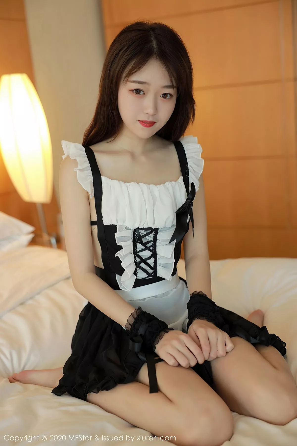 秀人集.com_[MFStar模范学院]Vol.387_新人嫩模小奶瓶呜鸣私房真空女仆装半撩露翘臀诱惑写真66P