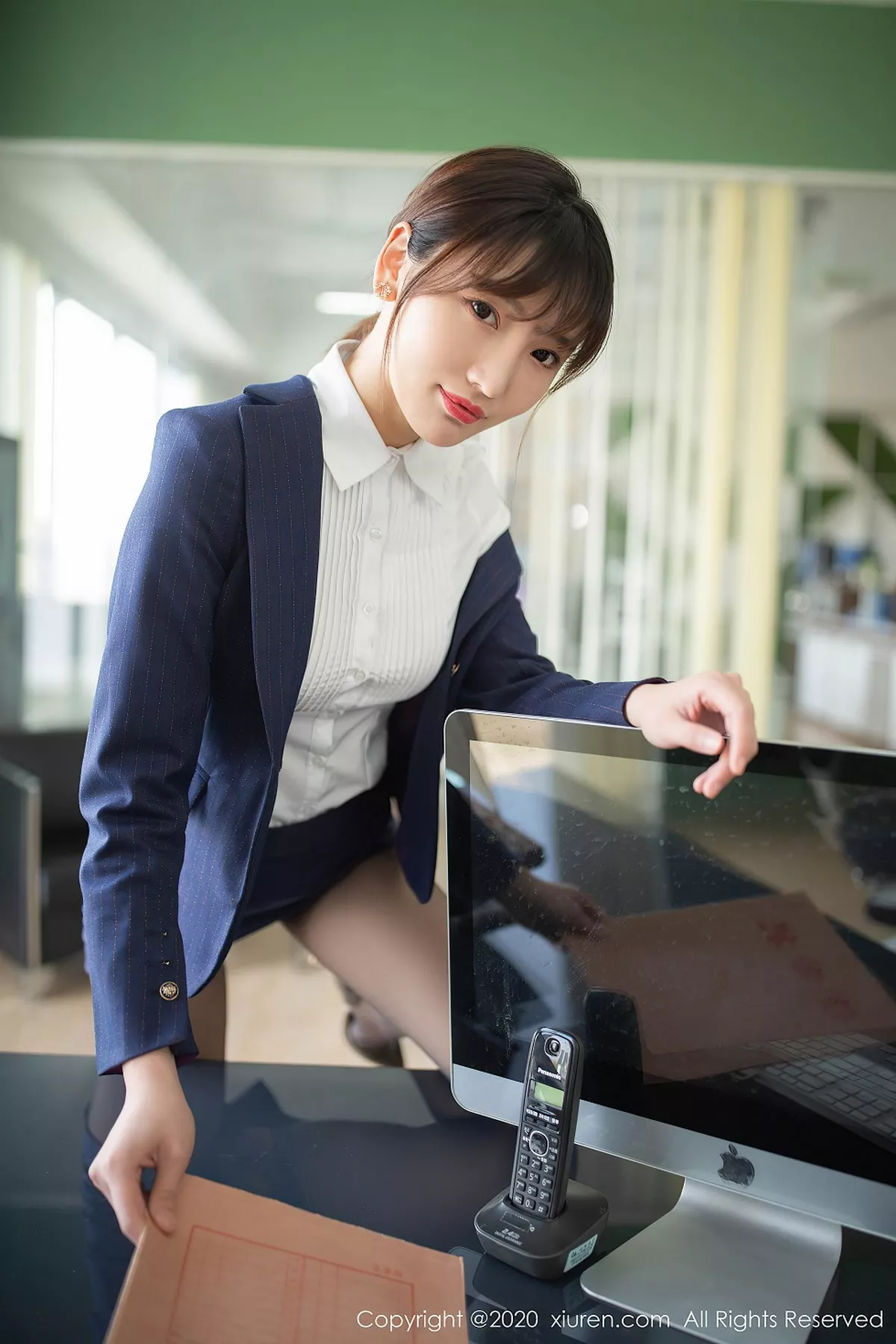 秀人集.com_[XiuRen秀人网]No.2577_嫩模陆萱萱职场boss办公室主题开档黑丝裤袜秀翘臀惹火诱惑写真76P