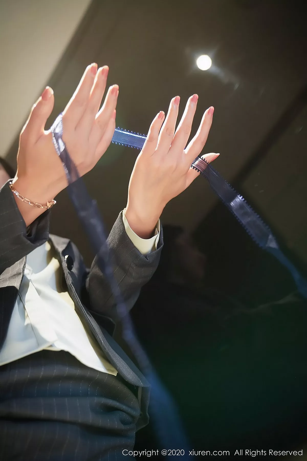 秀人集.com_[XiuRen秀人网]No.2579_嫩模方子萱职场秘书OL制服主题半脱露性感内衣肉丝裤袜诱惑写真96P