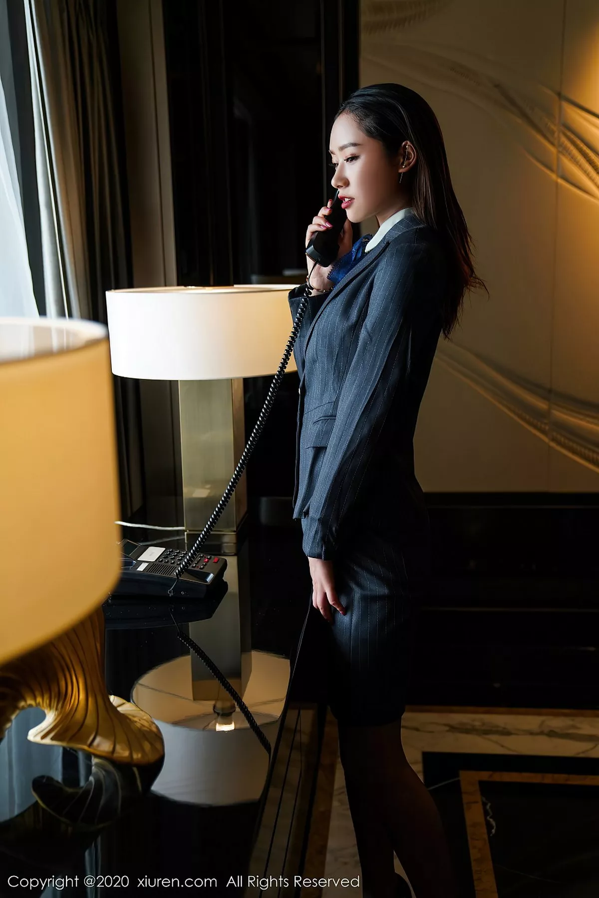 秀人集.com_[XiuRen秀人网]No.2579_嫩模方子萱职场秘书OL制服主题半脱露性感内衣肉丝裤袜诱惑写真96P