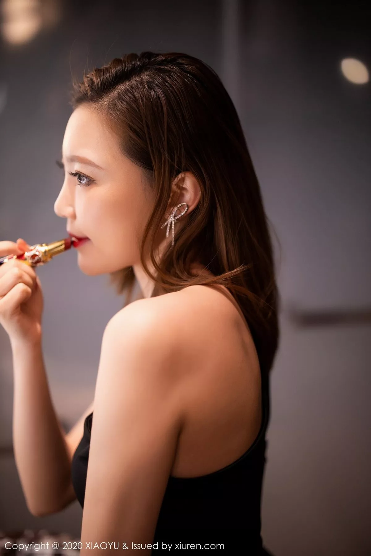 秀人集.com_[XiaoYu画语界]Vol.356_女神冯木木LRIS绚丽光影时尚车拍主题无内黑丝裤袜诱惑写真110P