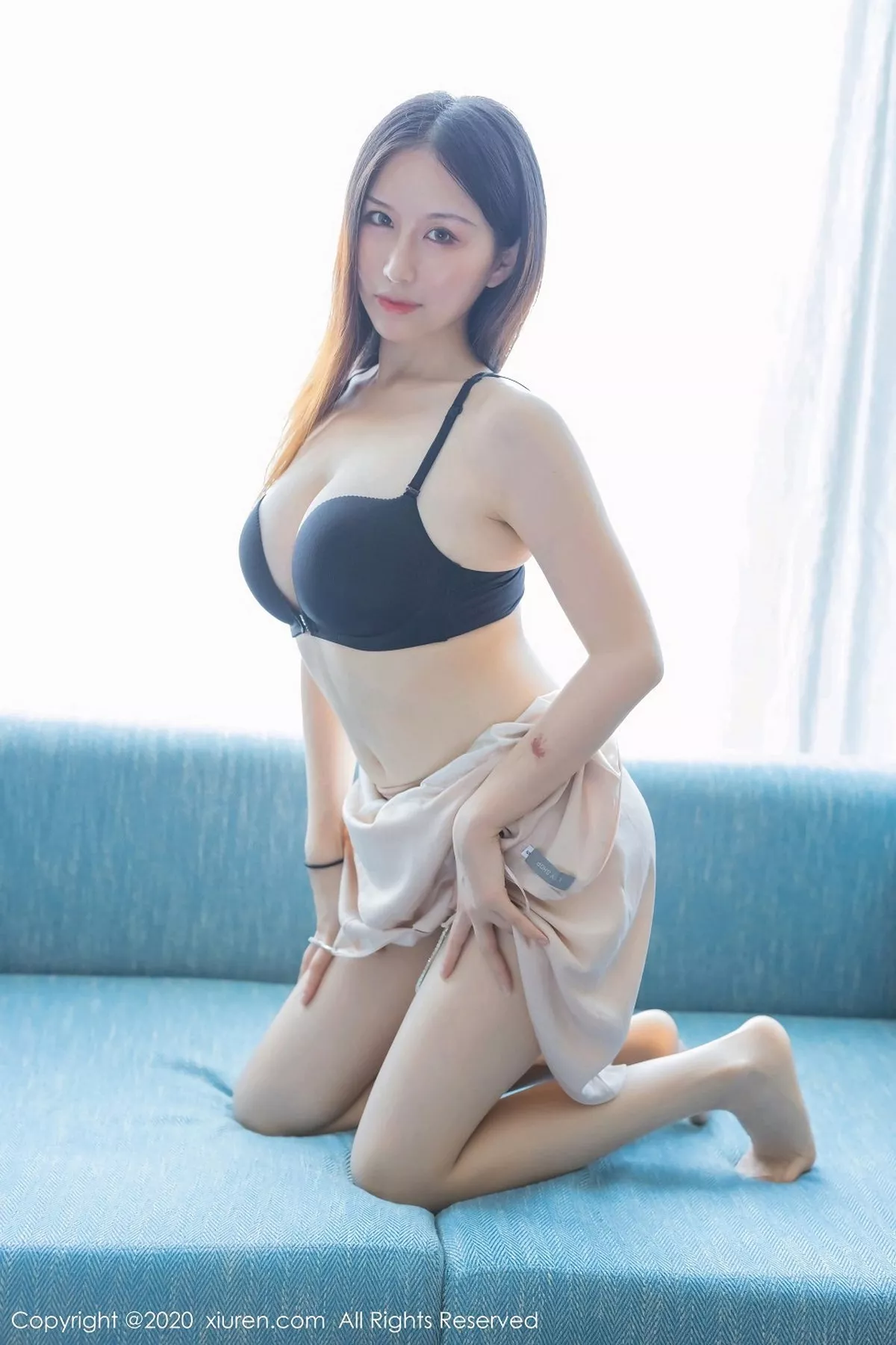 秀人集.com_[XiuRen秀人网]No.2505_嫩模月音瞳私房脱性感吊裙露黑色内衣秀完美身材诱惑写真57P