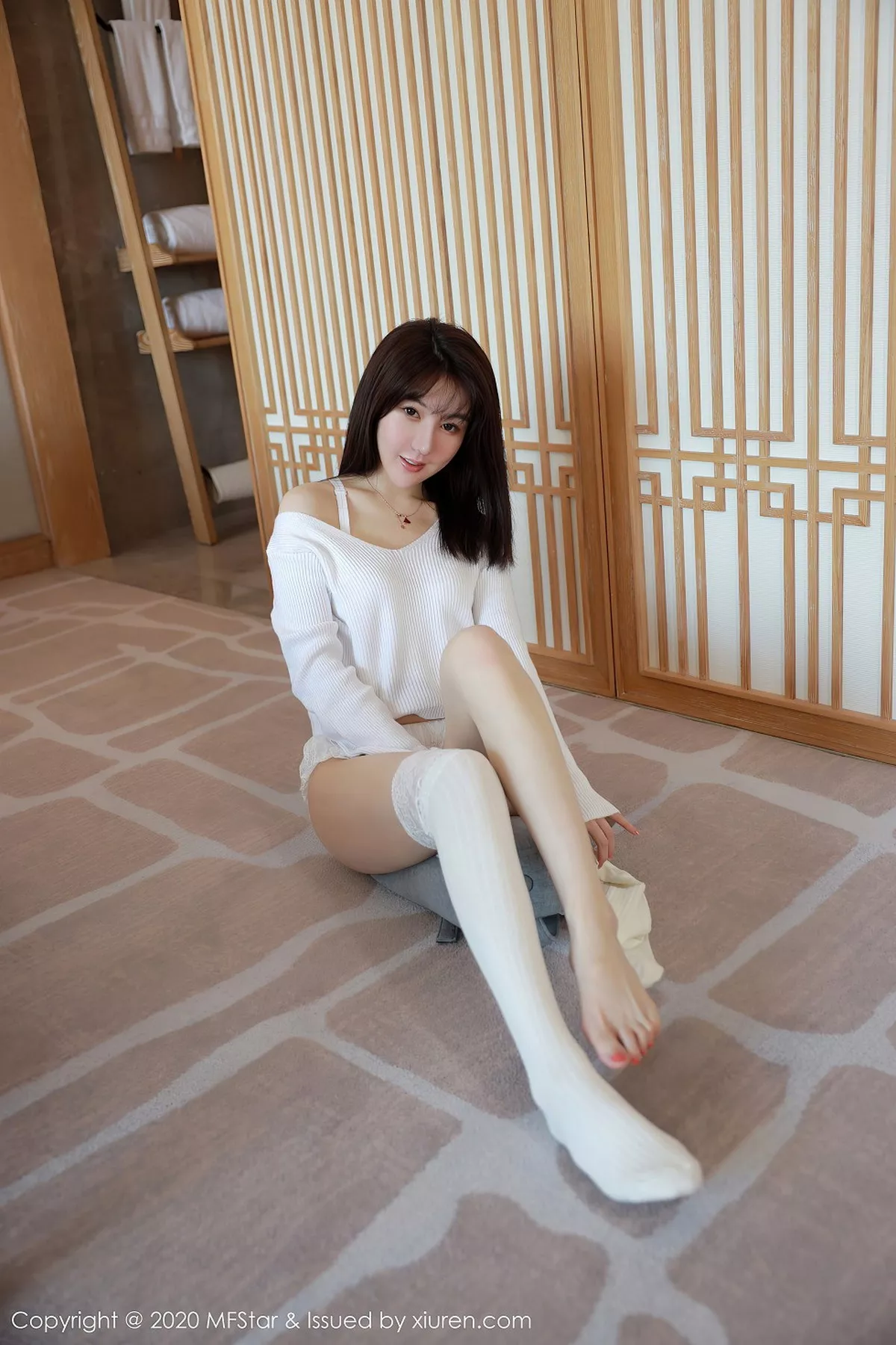 秀人集.com_[MFStar模范学院]Vol.393_嫩模薛琪琪sandy四川旅拍私房性感白色蕾丝内衣完美诱惑写真77P