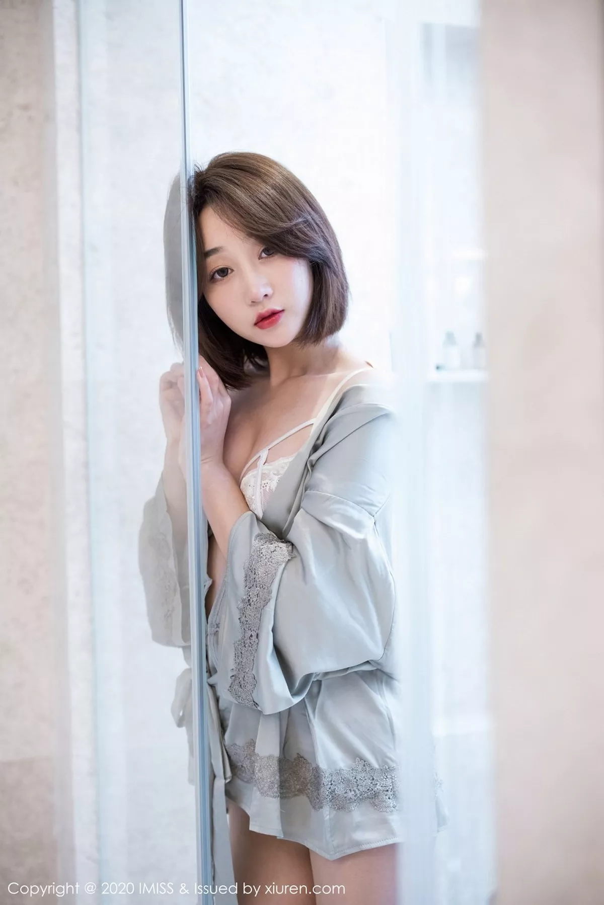秀人集.com_[IMISS爱蜜社]Vol.510_嫩模九月生心愿旅拍轻薄精致睡衣露性感内衣迷人诱惑写真44P