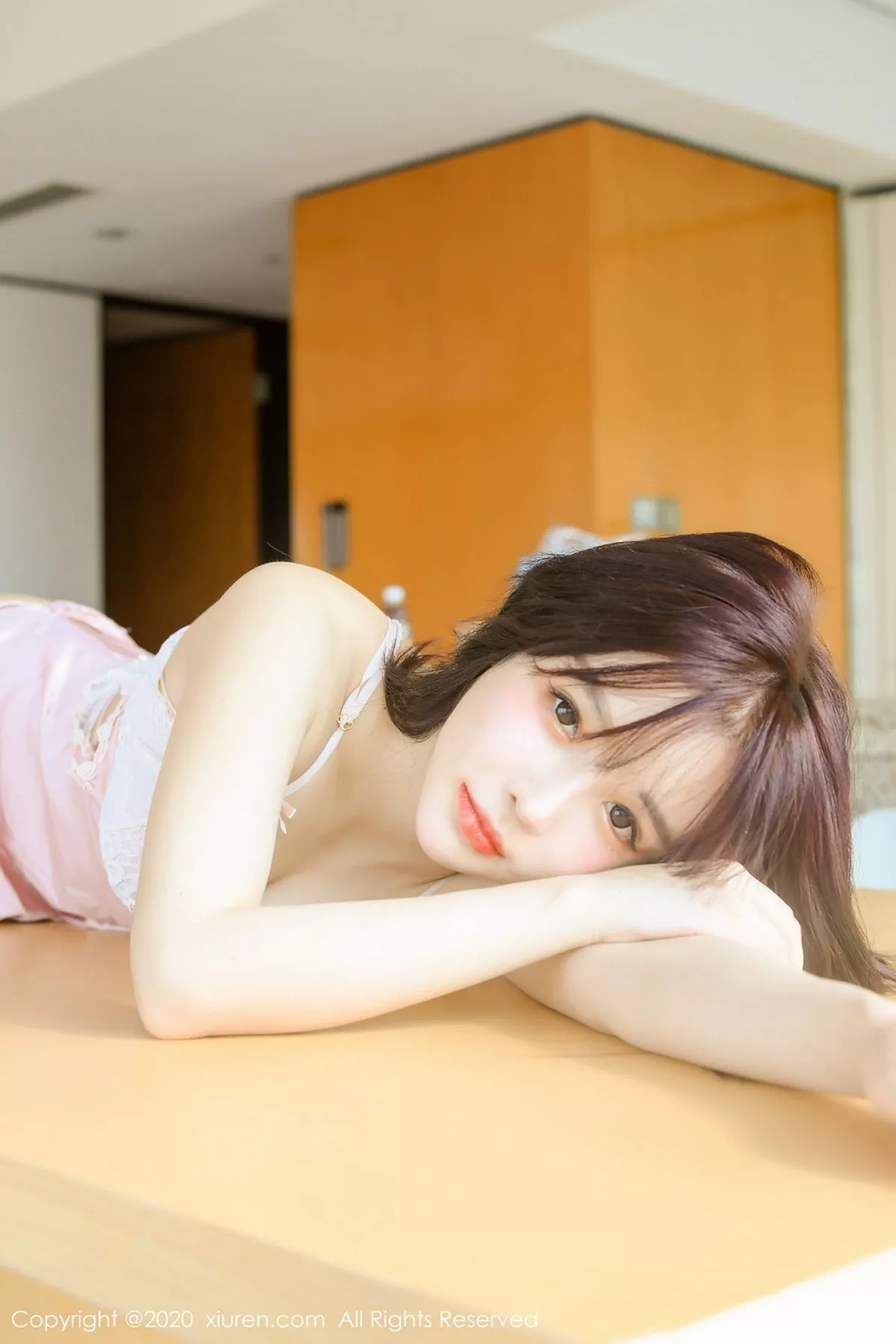 秀人集.com_[XiuRen秀人网]No.2666_嫩模南初妹妹私房粉色吊带蕾丝睡衣秀完美身材雪白娇嫩诱惑写真44P