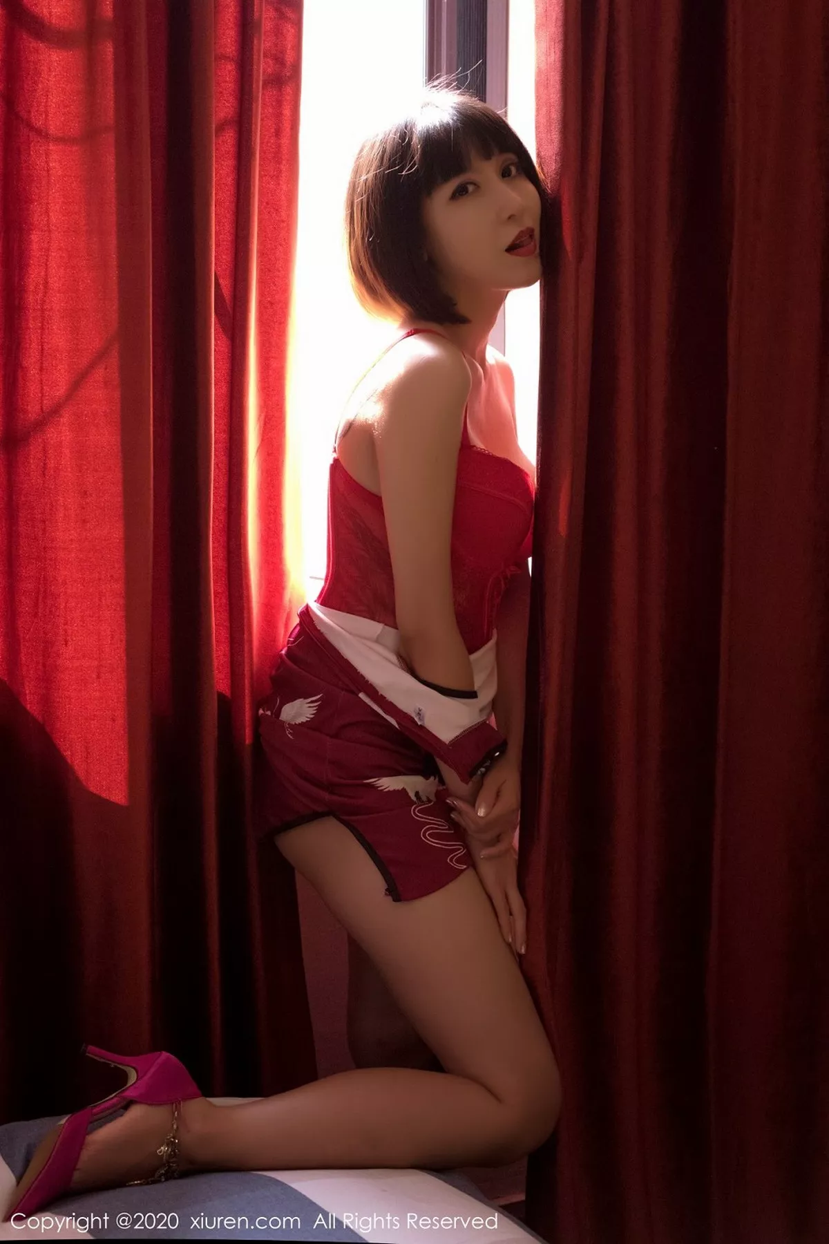 秀人集.com_[XiuRen秀人网]No.2674_大美妞安妮斯朵拉私房红色旗袍露红色内衣秀翘臀撩人诱惑写真63P