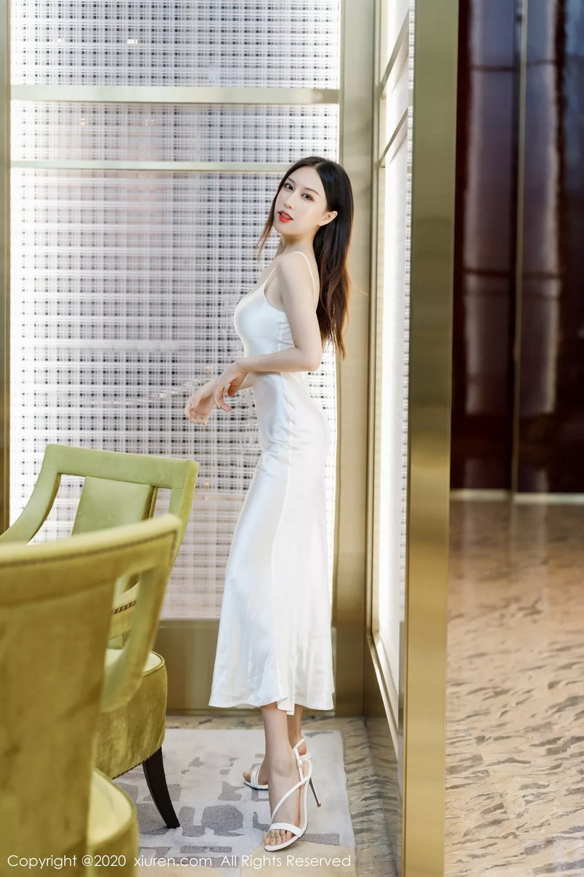 秀人集.com_[XiuRen秀人网]No.2675_嫩模月音瞳私房华丽蕾丝吊裙配无内肉丝裤袜秀翘臀极致魅惑写真47P