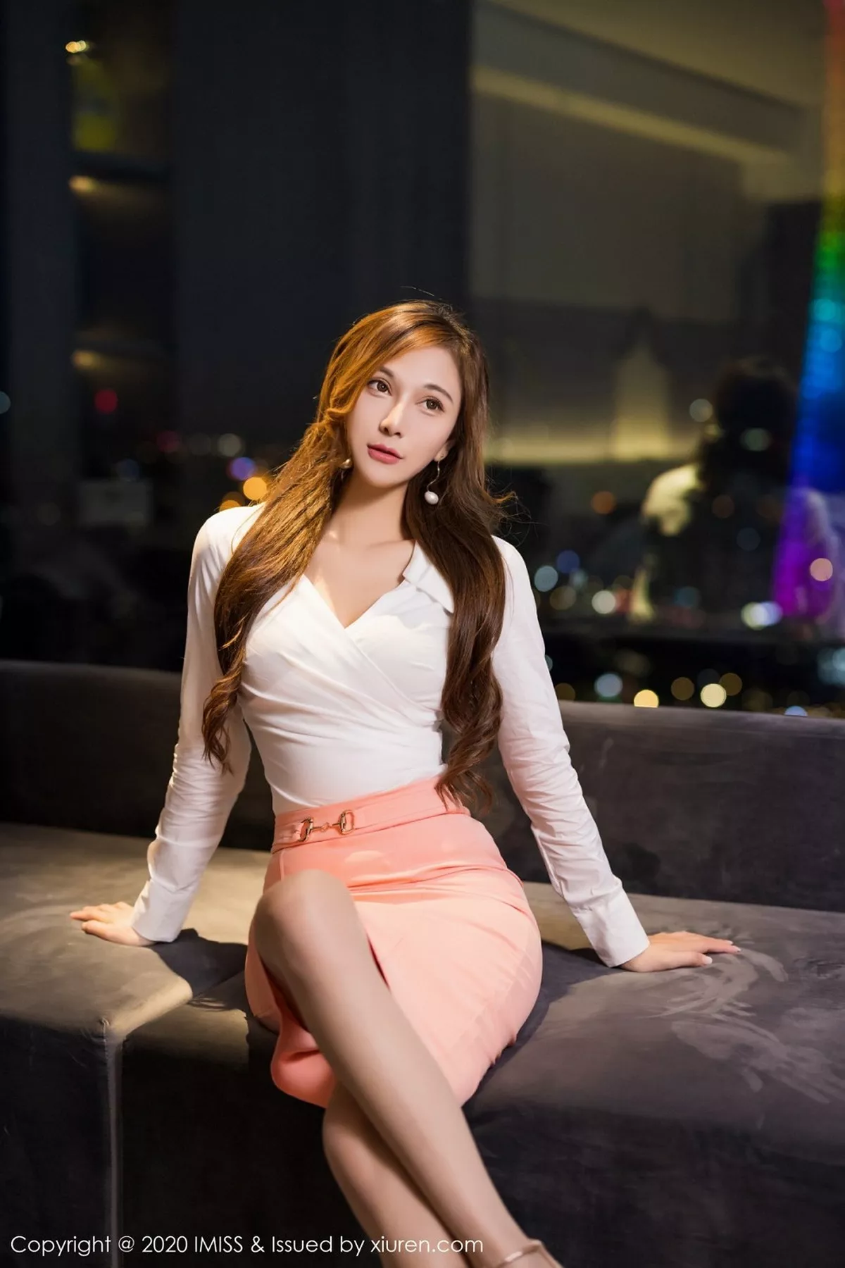 秀人集.com_[IMISS爱蜜社]Vol.513_气质女神Lavinia肉肉职场OL风主题私房性感内衣妩媚诱惑写真49P