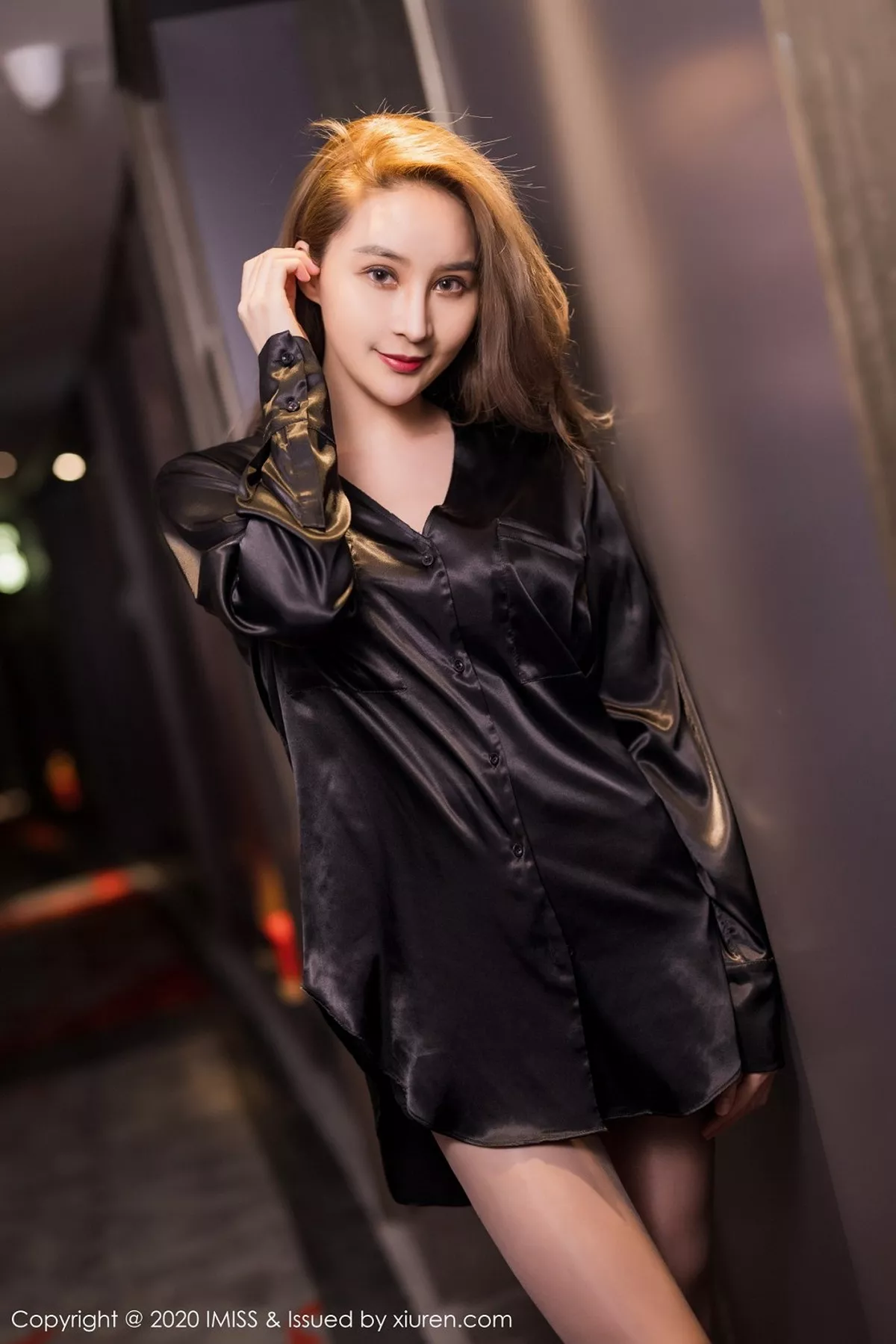 秀人集.com_[IMISS爱蜜社]Vol.514_嫩模Jermy半脱黑色衬衫露性感内衣开档肉丝裤袜极致魅惑写真47P