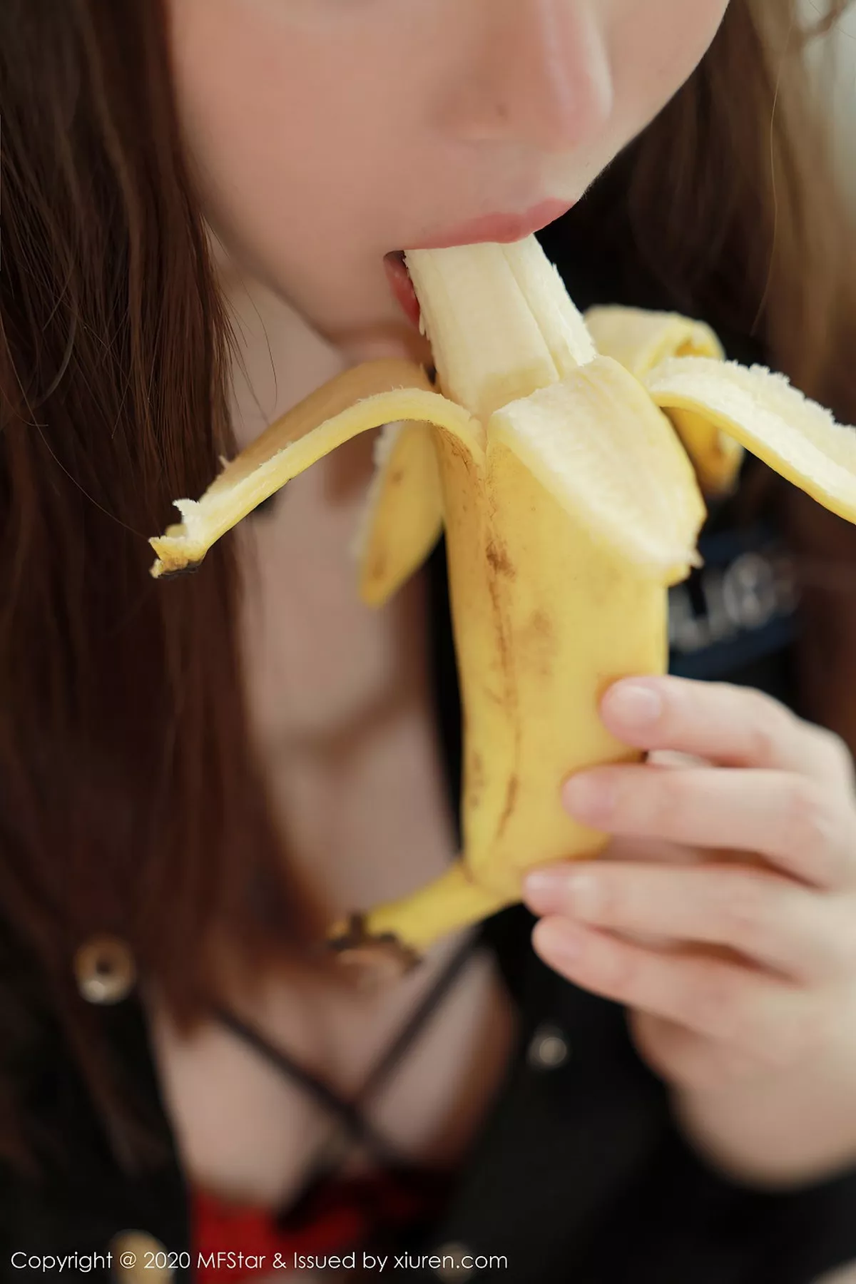 秀人集.com_[MFStar模范学院]Vol.394_嫩模白茹雪Abby四川旅拍性感女警制服秀蕾丝内衣撩人诱惑写真52P