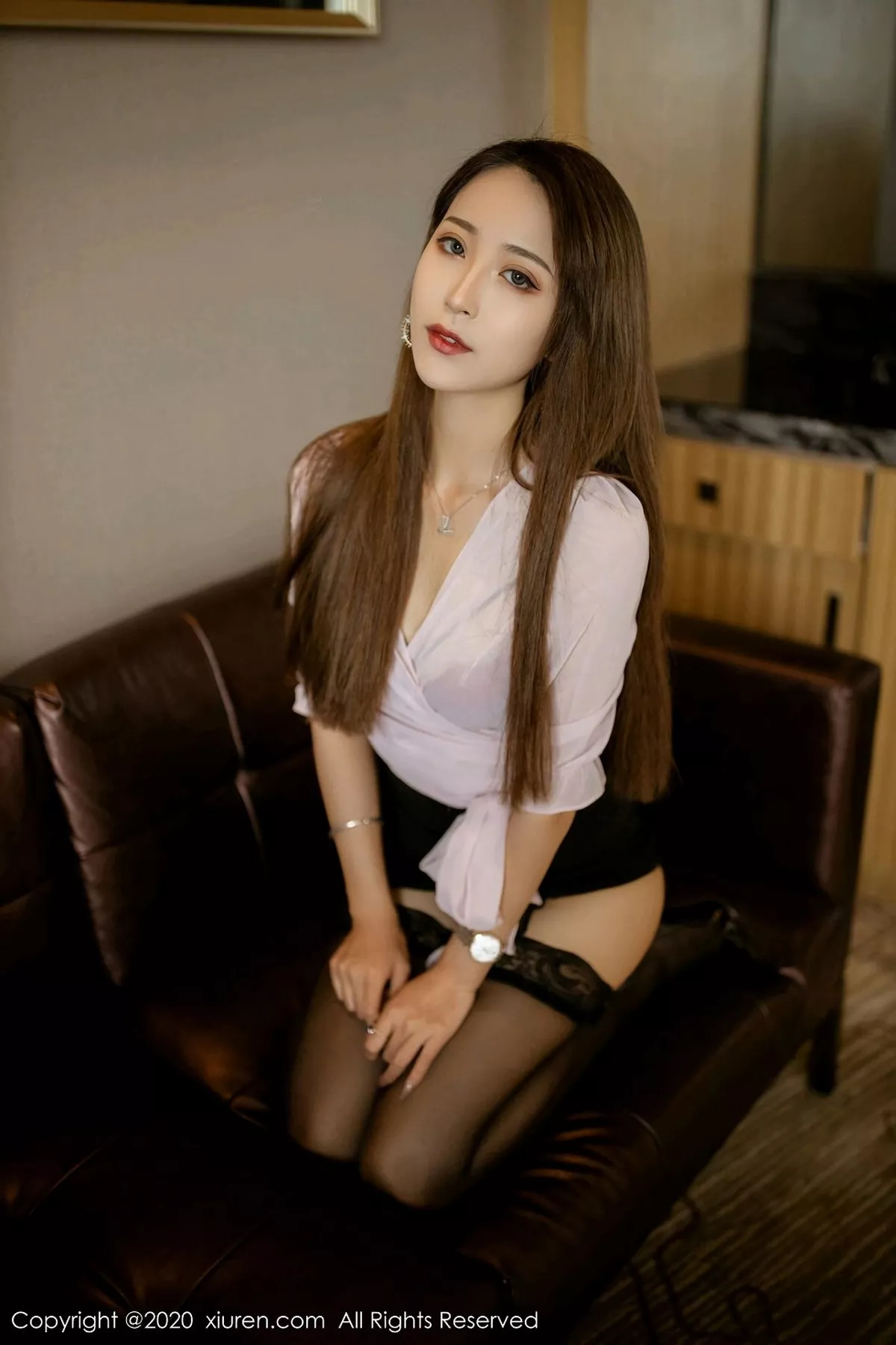 秀人集.com_[XiuRen秀人网]No.2719_模特周慕汐baby私房红色内衣配吊带蕾丝袜秀完美身材诱惑写真50P