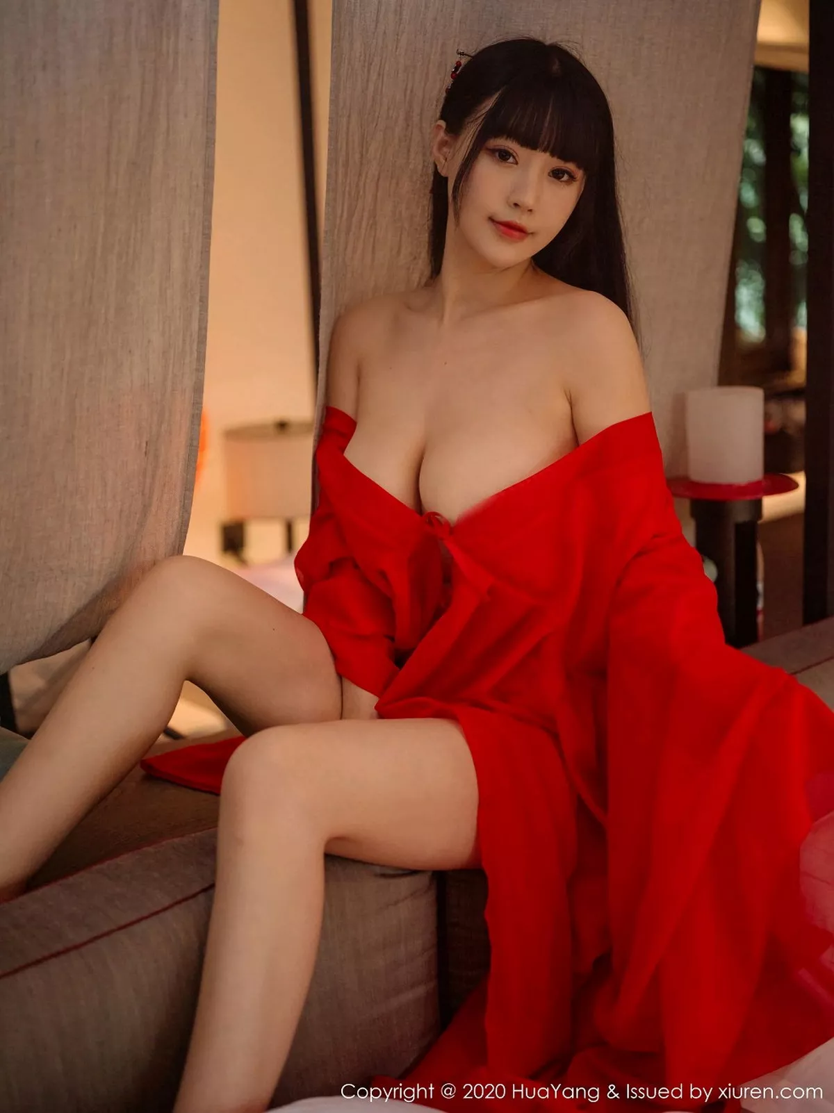 秀人集.com_[HuaYang花漾]Vol.310_女神朱可儿Flower杭州旅拍鲜红古典长裙包裹火辣胴体诱惑写真70P