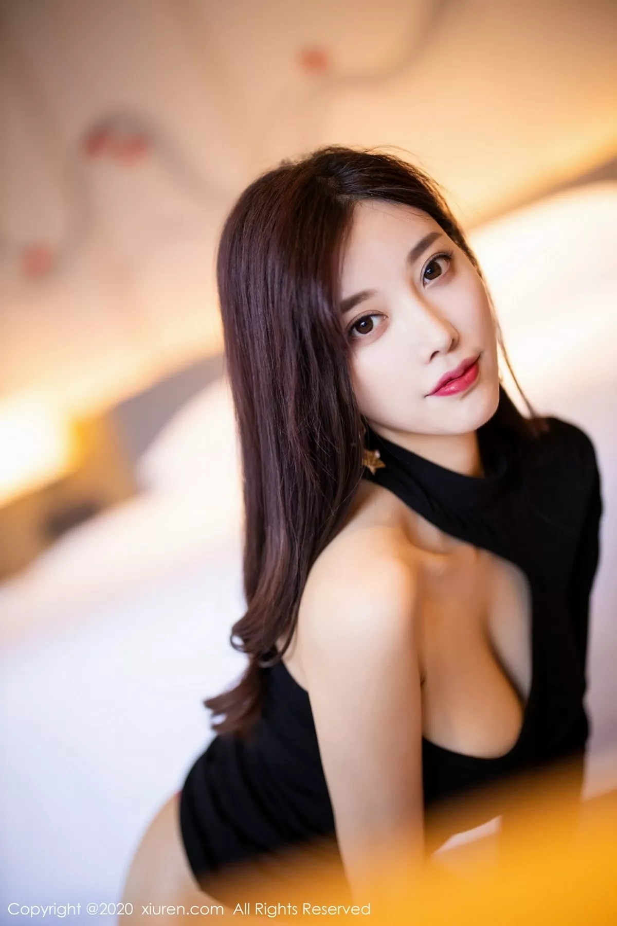 秀人集.com_[XiuRen秀人网]No.2733_女神杨晨晨sugar私房床上超薄肉丝裤袜透视秀蕾丝内裤诱惑写真66P