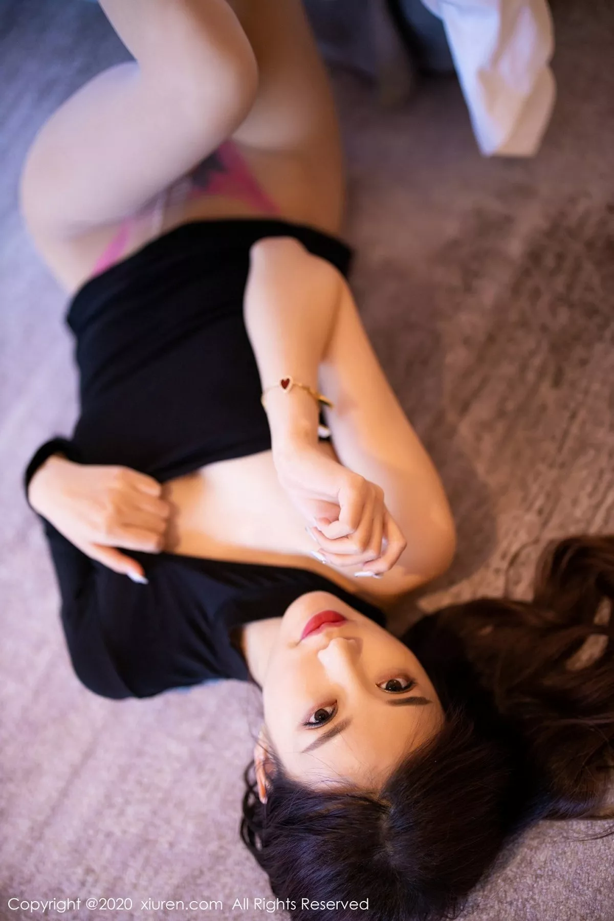 秀人集.com_[XiuRen秀人网]No.2733_女神杨晨晨sugar私房床上超薄肉丝裤袜透视秀蕾丝内裤诱惑写真66P