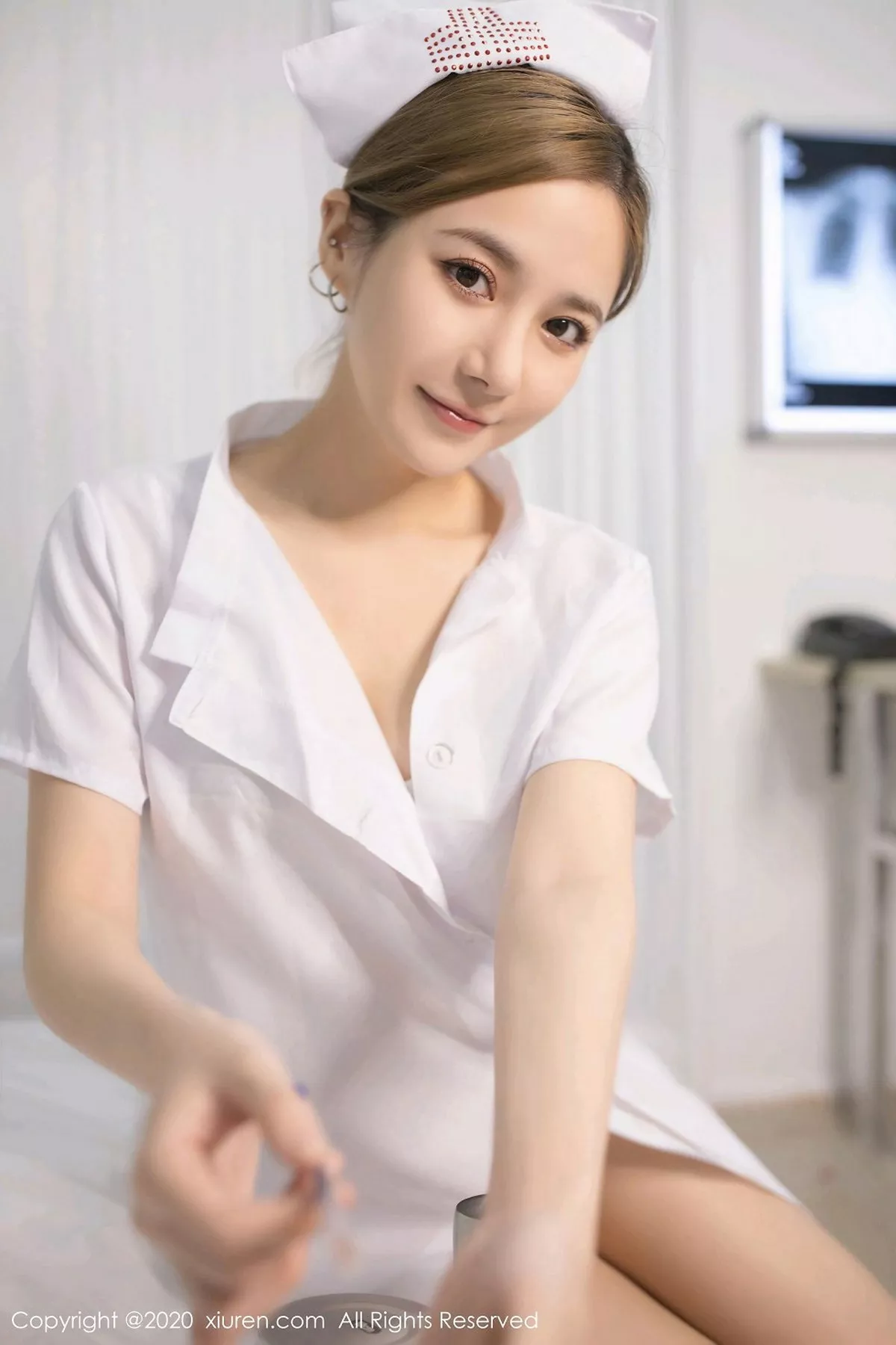 秀人集.com_[XiuRen秀人网]No.2743_嫩模鱼子酱Fish护士打针主题脱护士制服露性感白色内衣诱惑写真81P