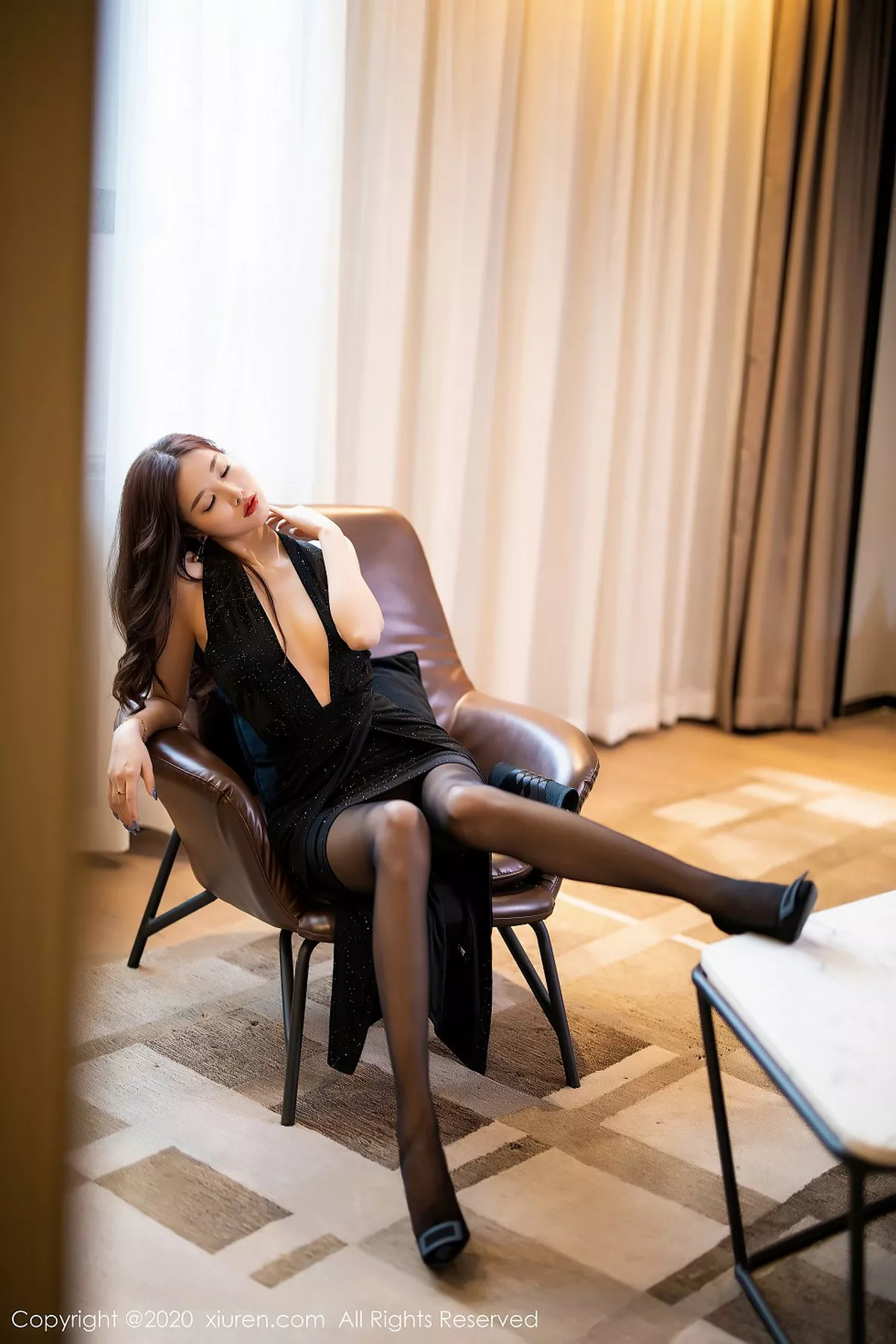 秀人集.com_[XiuRen秀人网]No.2616_女神杨晨晨sugar私房典雅礼裙配黑丝裤袜撩人姿势诱惑写真118P