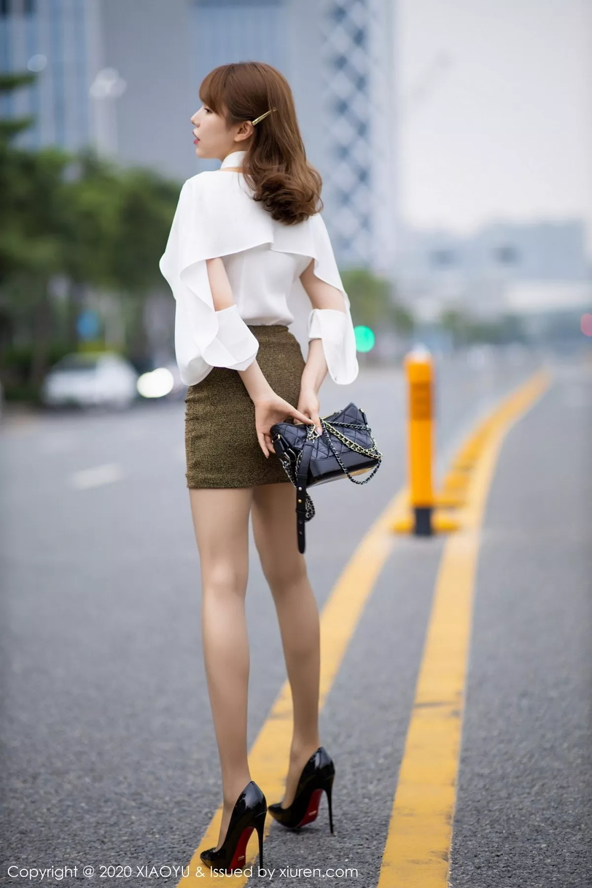 秀人集.com_[XiaoYu画语界]Vol.382_女神黄乐然性感魅力车拍系列白衬衣配肉丝裤袜撩人诱惑写真112P