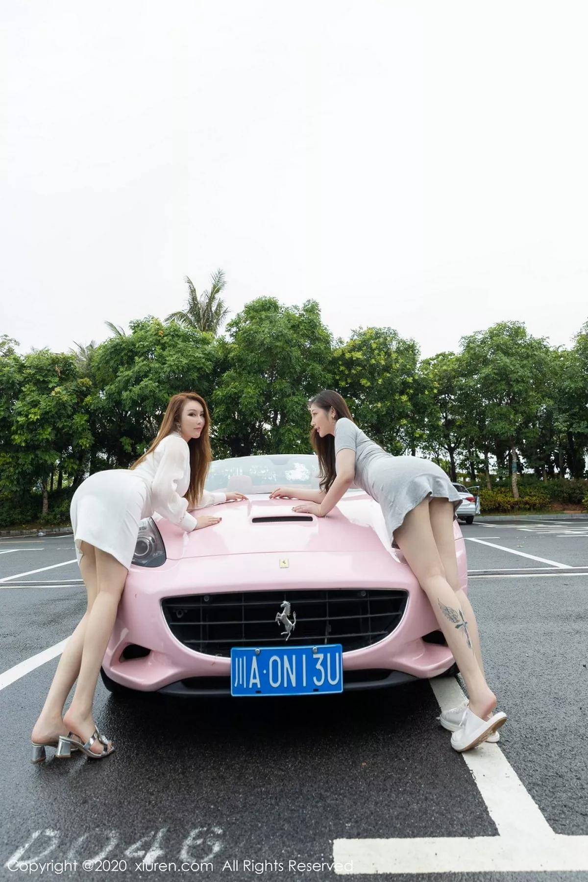 秀人集.com_[XiuRen秀人网]No.2641_女神Egg-尤妮丝＆妲己_Toxic倾情出境香车美人主题迷人诱惑写真65P