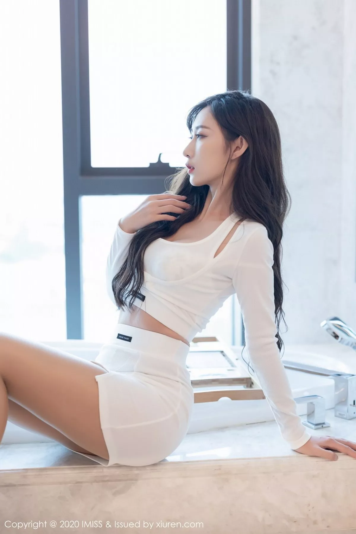 秀人集.com_[IMISS爱蜜社]Vol.527_嫩模萌白酱洁白靓丽服饰配肉丝裤袜全脱露性感内衣诱惑写真61P