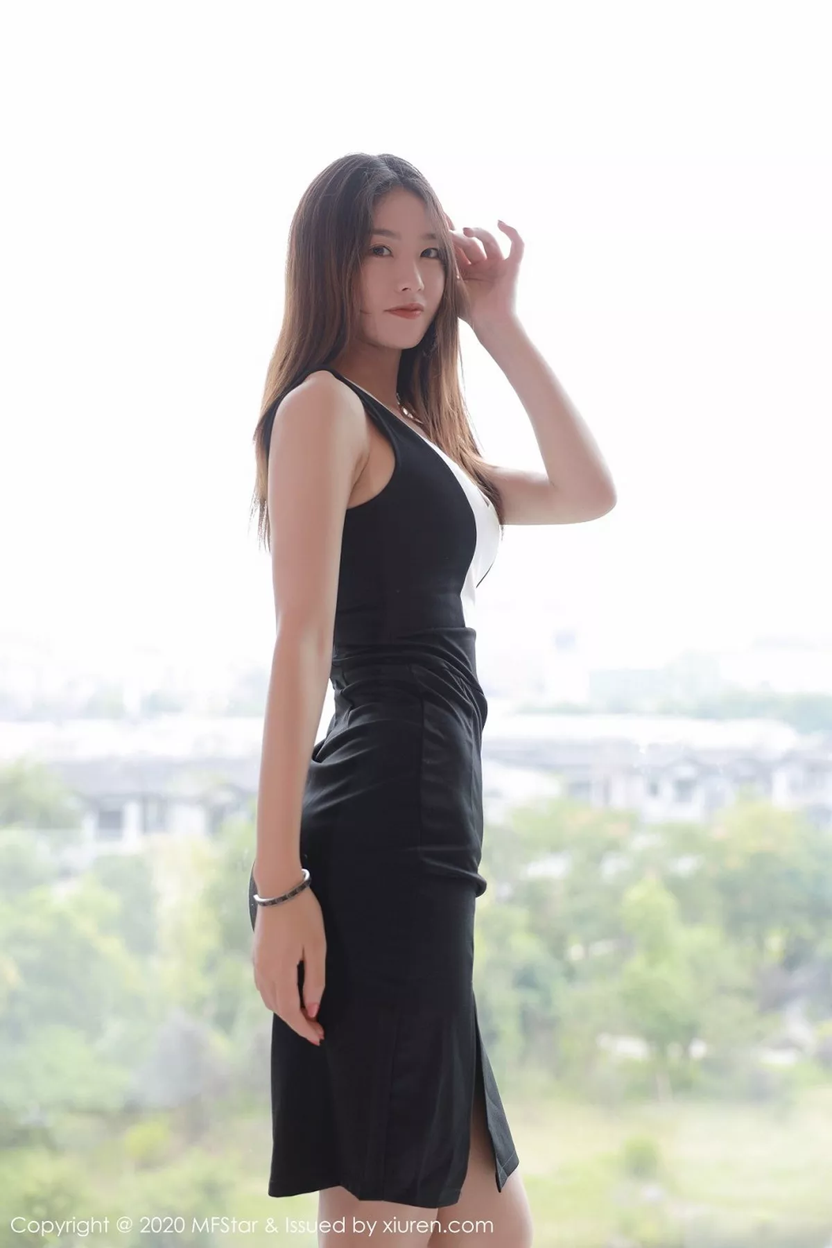 秀人集.com_[MFStar模范学院]Vol.417_嫩模方子萱四川旅拍私房蕾丝内衣配朦胧肉丝袜撩人诱惑写真45P