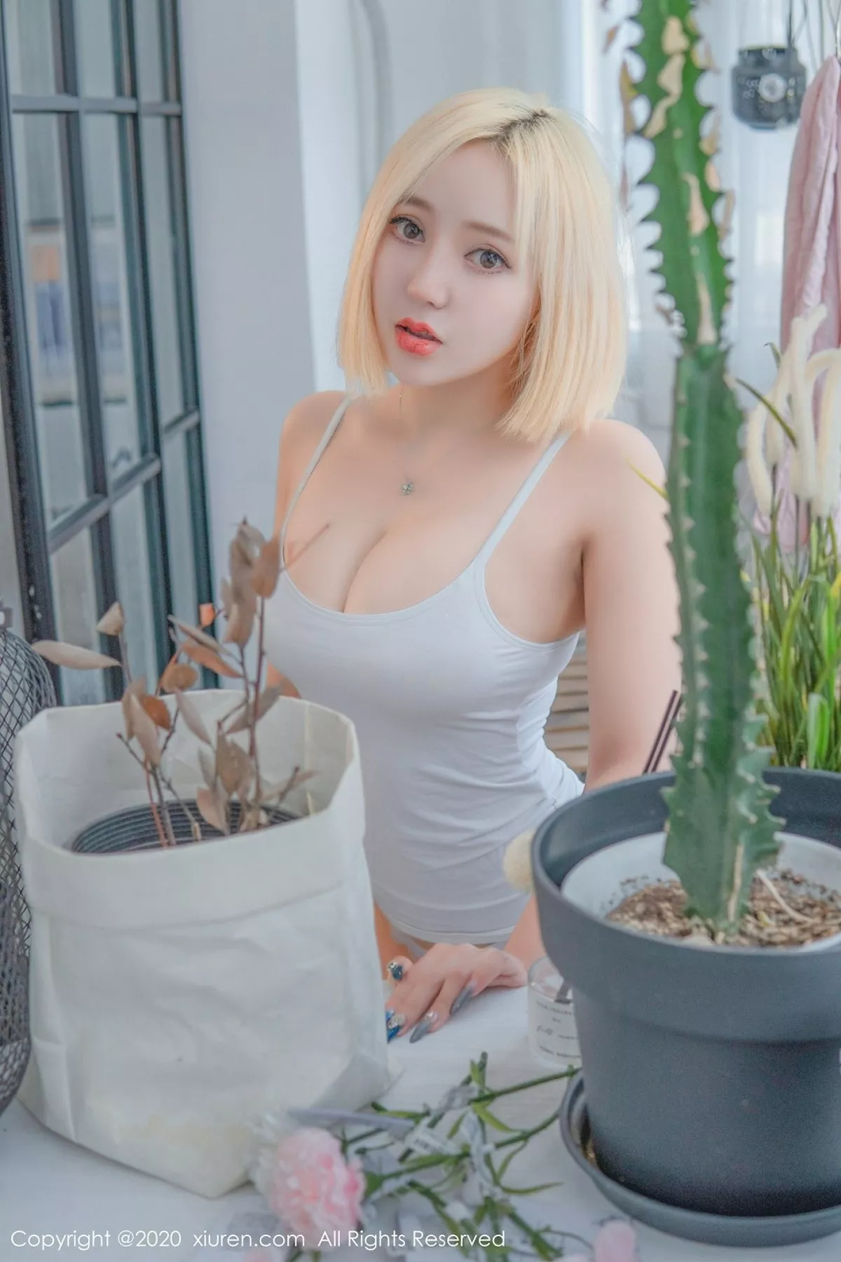 秀人集.com_[XiuRen秀人网]No.2842_嫩模文静儿纯白低胸内衣秀魔鬼身材浑圆蜜桃臀极致诱惑写真60P