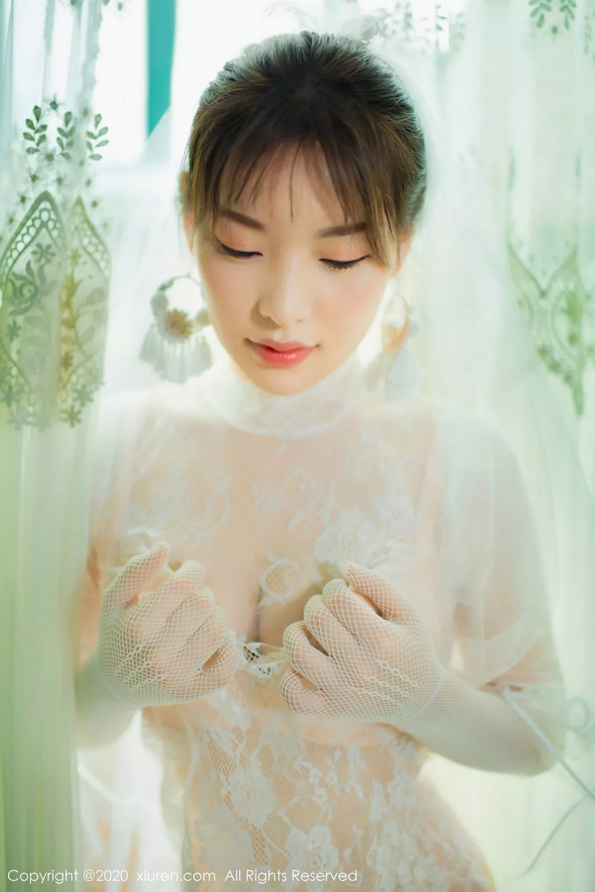 秀人集.com_[XiuRen秀人网]No.2848_嫩模范京宜私房洞房花烛夜主题白色蕾丝内衣透视秀惹火身材写真64P