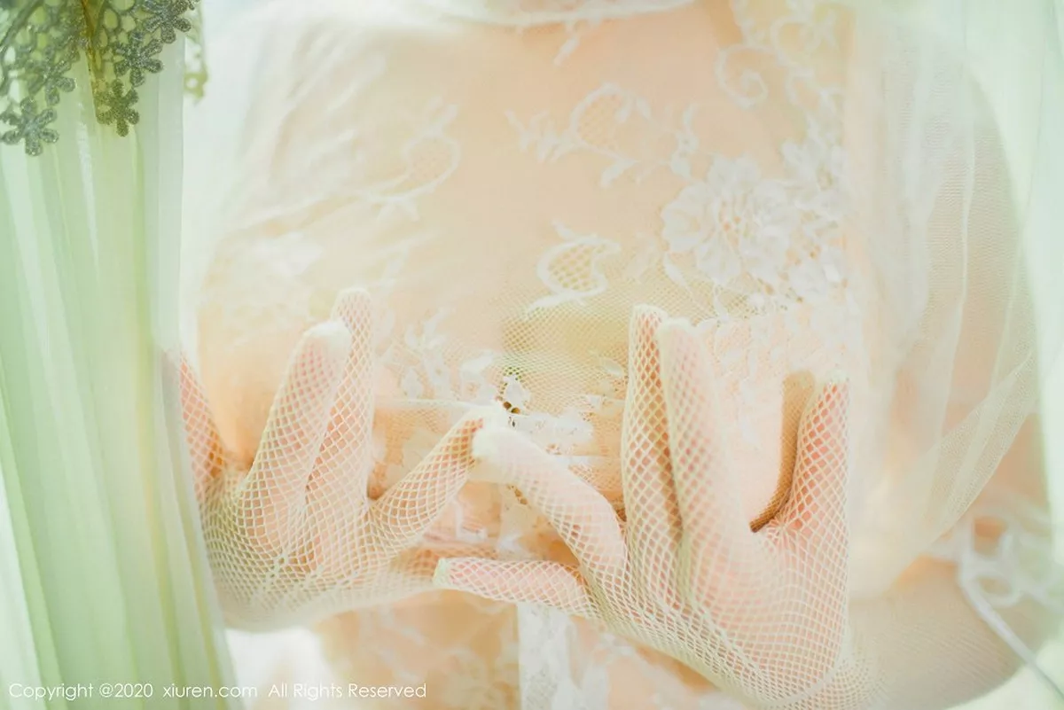 秀人集.com_[XiuRen秀人网]No.2848_嫩模范京宜私房洞房花烛夜主题白色蕾丝内衣透视秀惹火身材写真64P