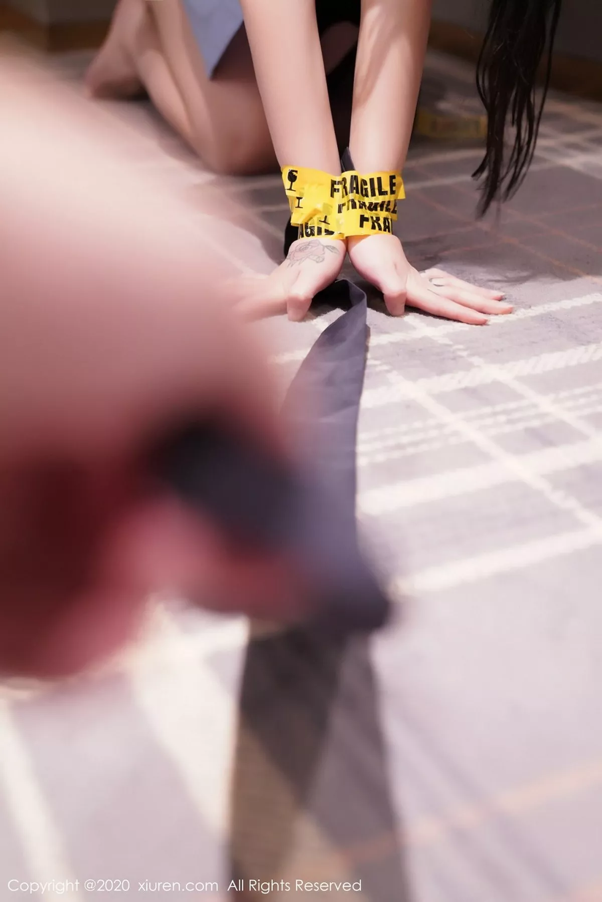 秀人集.com_[XiuRen秀人网]No.2852_嫩模美七Mia情趣女警制服主题私房开档黑丝裤袜秀翘臀诱惑写真78P