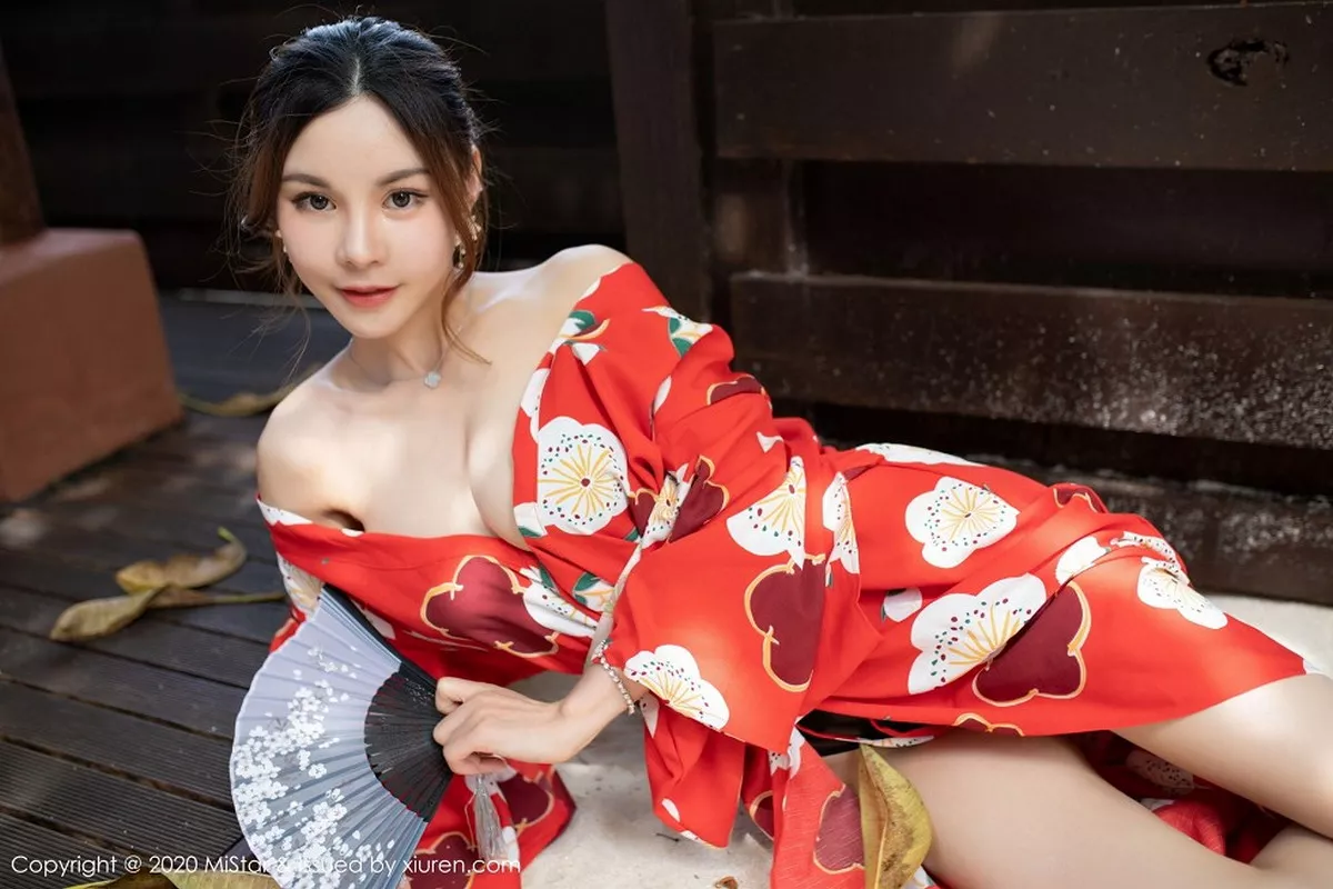 秀人集.com_[MiStar魅妍社]Vol.326_嫩模沈佳熹私房鲜艳红色和服半露酥胸白嫩美腿诱惑写真45P