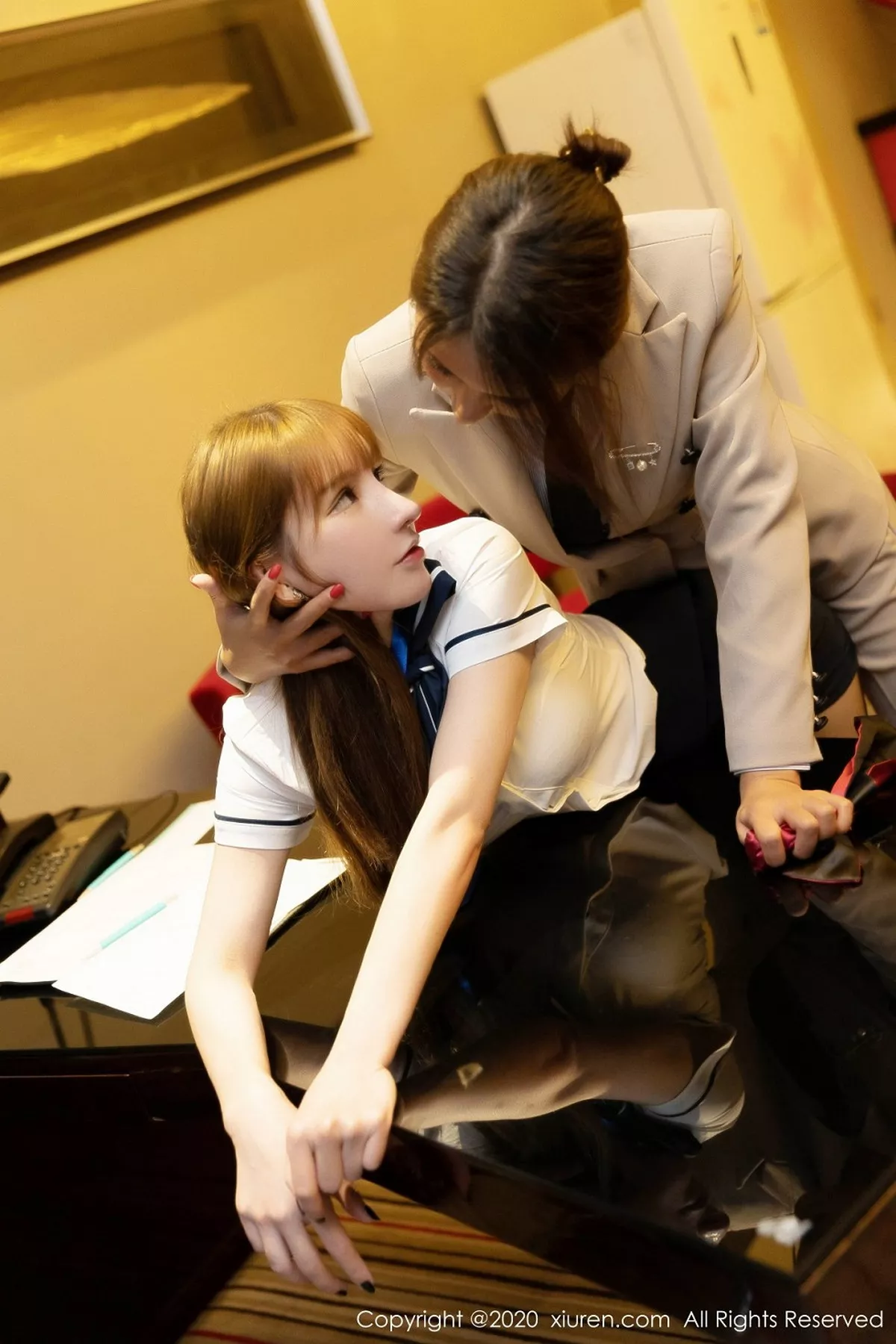 秀人集.com_[XiuRen秀人网]No.2857_嫩模周于希Sandy＆Emily顾奈奈办公室霸道总裁主题半脱诱惑写真101P