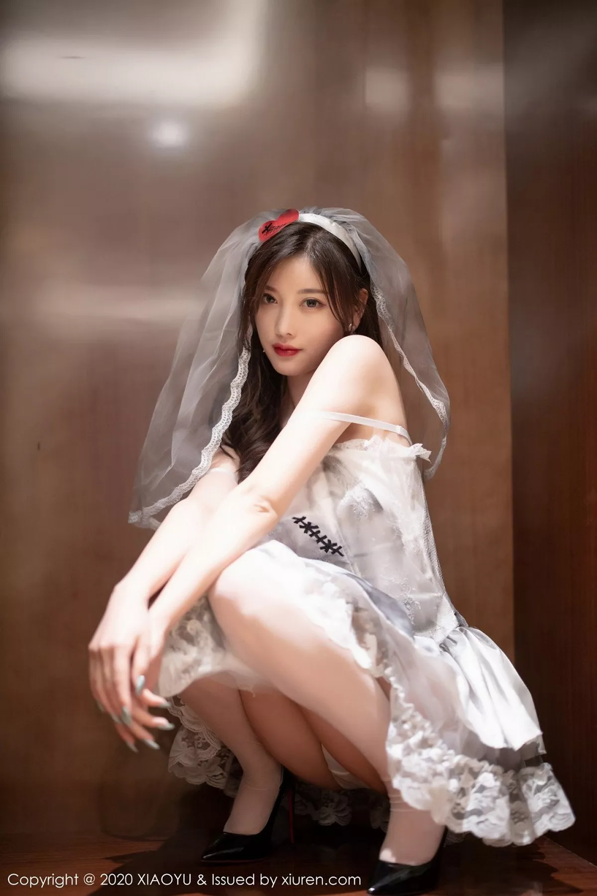 秀人集.com_[XiaoYu画语界]Vol.423_女神杨晨晨sugar私房薄透婚纱配情趣内裤秀火辣身材诱惑写真61P