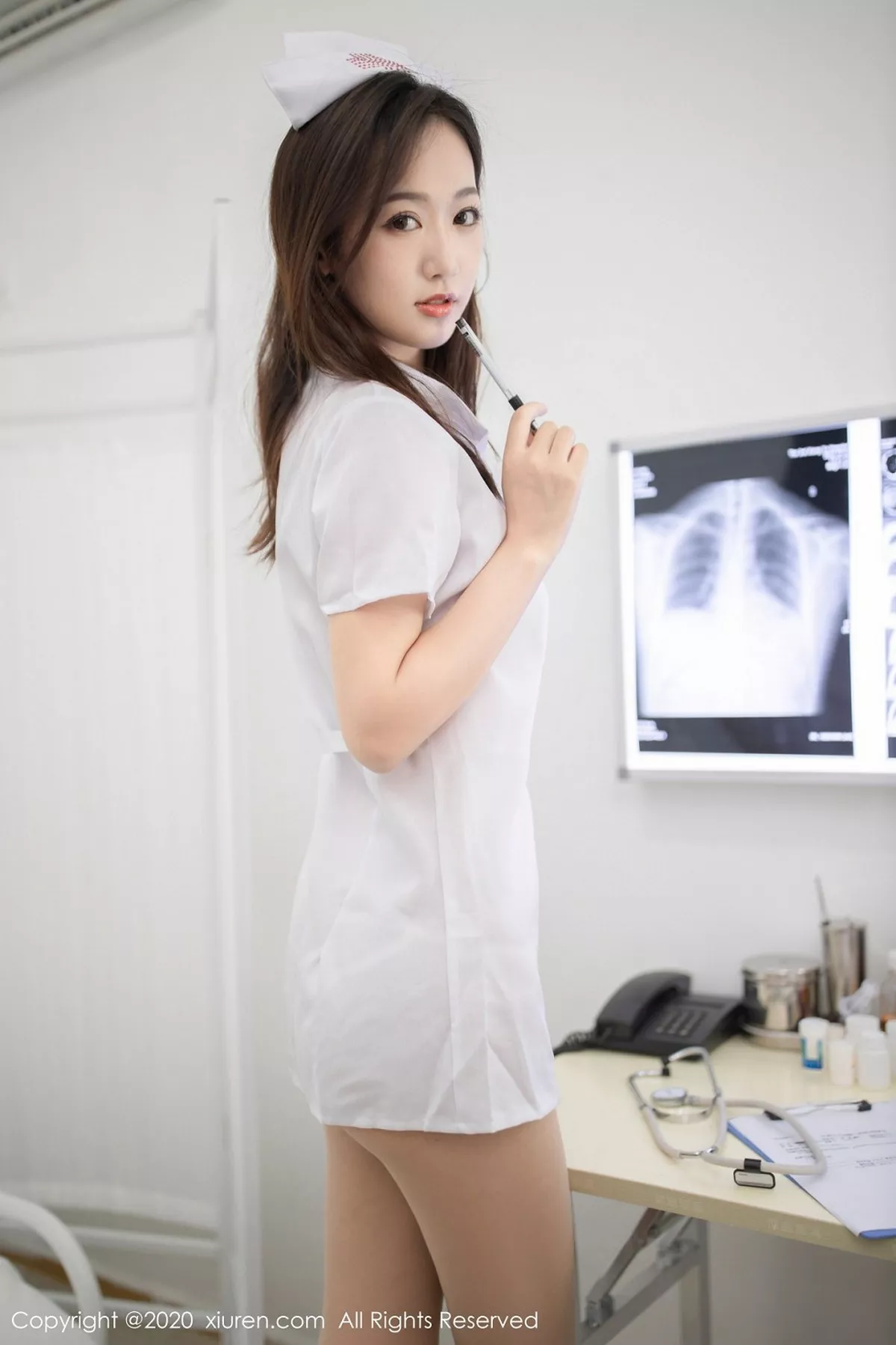 秀人集.com_[XiuRen秀人网]No.2893_嫩模唐安琪护士打针主题性感白色内衣配肉丝裤袜迷人诱惑写真50P