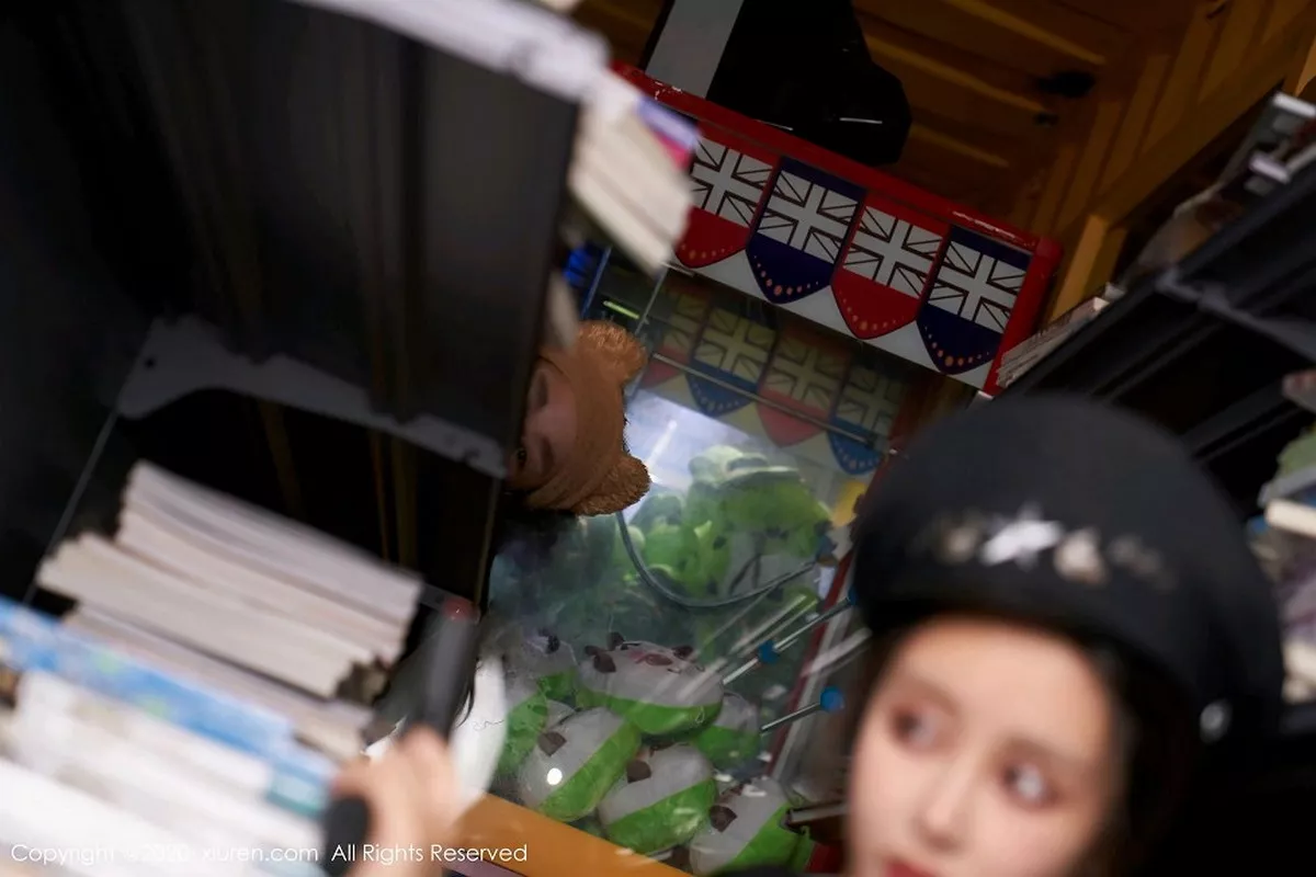 秀人集.com_[XiuRen秀人网]No.2782_嫩模林子欣Freya心愿旅拍女特务剧情性感服饰配黑丝袜诱惑写真47P