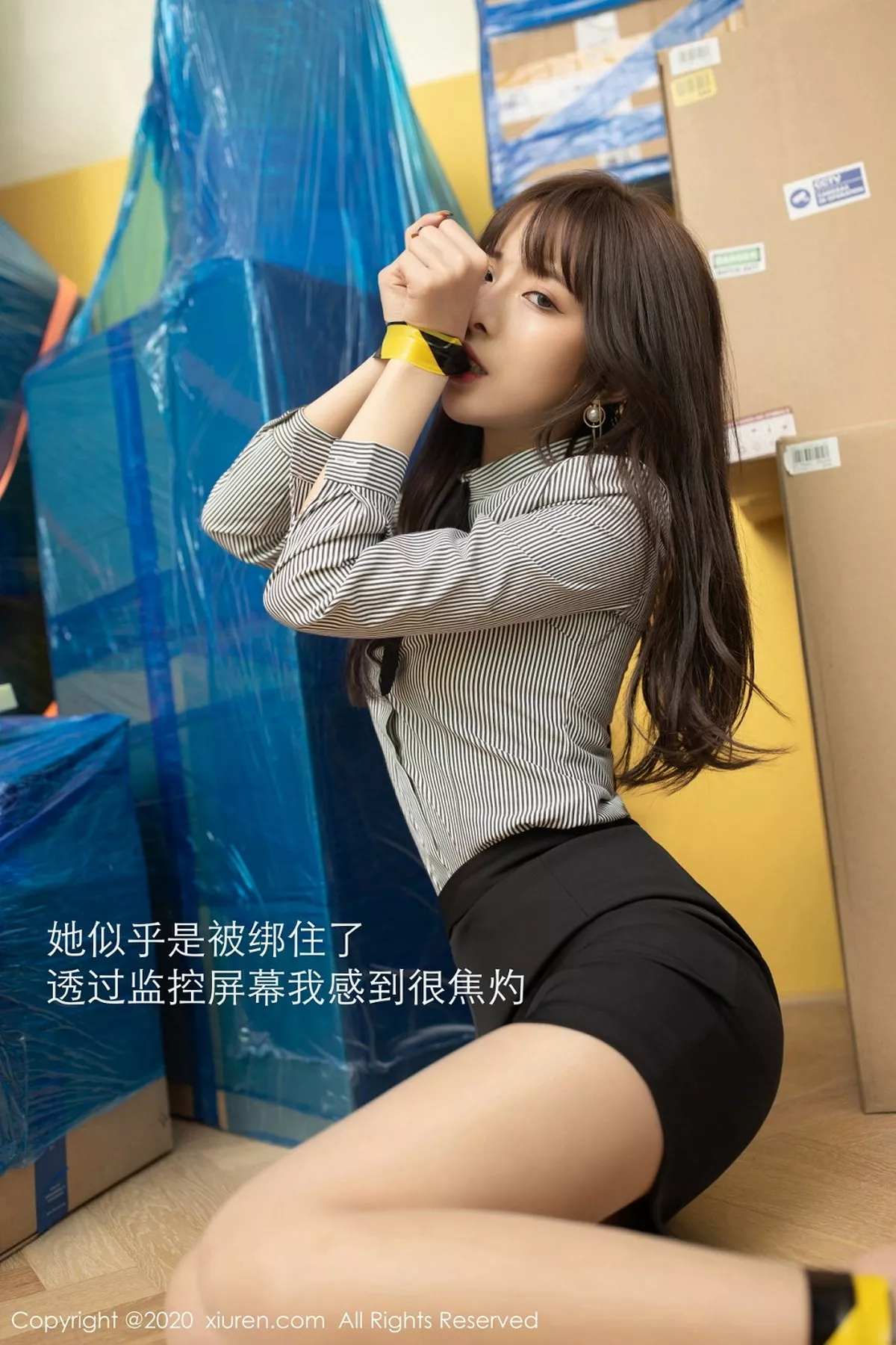 秀人集.com_[XiuRen秀人网]No.2900_嫩模陈小喵仓库监控剧情主题白色蕾丝内衣配肉丝裤袜诱惑写真75P