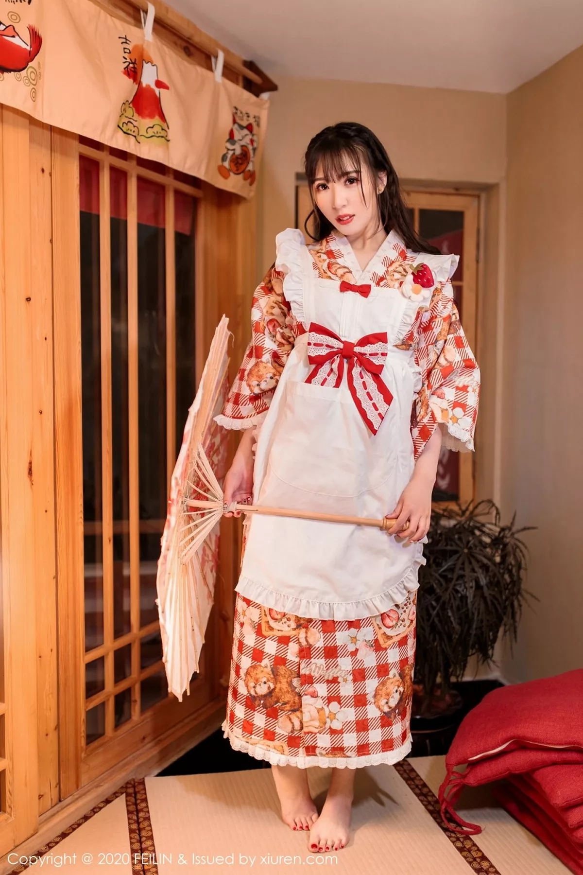 秀人集.com_[FeiLin嗲囡囡]VOL.360_嫩模小波多私房日系风团花锦簇半脱秀凹凸身材诱惑写真50P