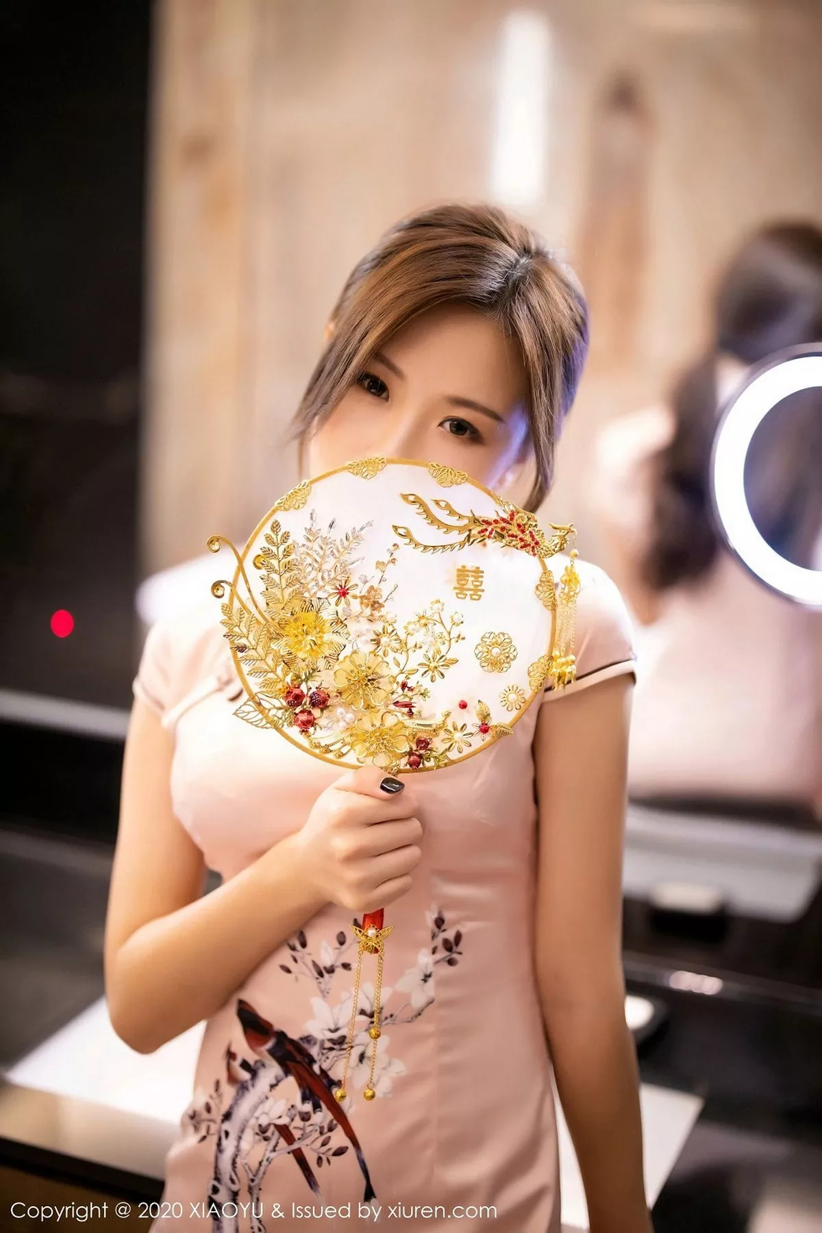 秀人集.com_[XiaoYu画语界]Vol.410_嫩模杨紫嫣Cynthia私房古韵旗袍半脱露性感内衣诱惑写真66P