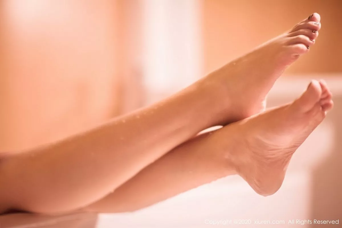 秀人集.com_[XiuRen秀人网]No.2801_嫩模郑颖姗私房浴缸里性感吊带睡衣湿身秀完美身材诱惑写真65P