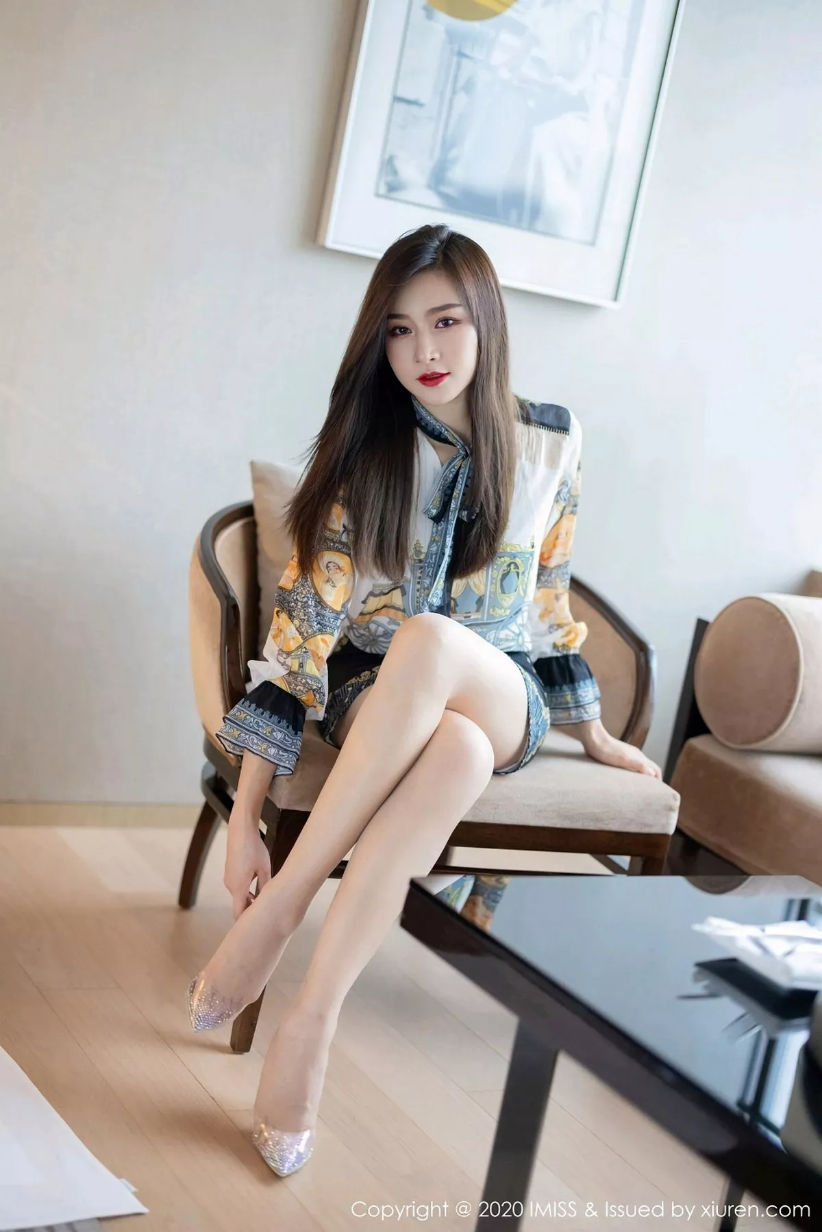 秀人集.com_[IMISS爱蜜社]Vol.525_气质美女Vanessa私房床上性感内衣秀完美身材迷人诱惑写真56P