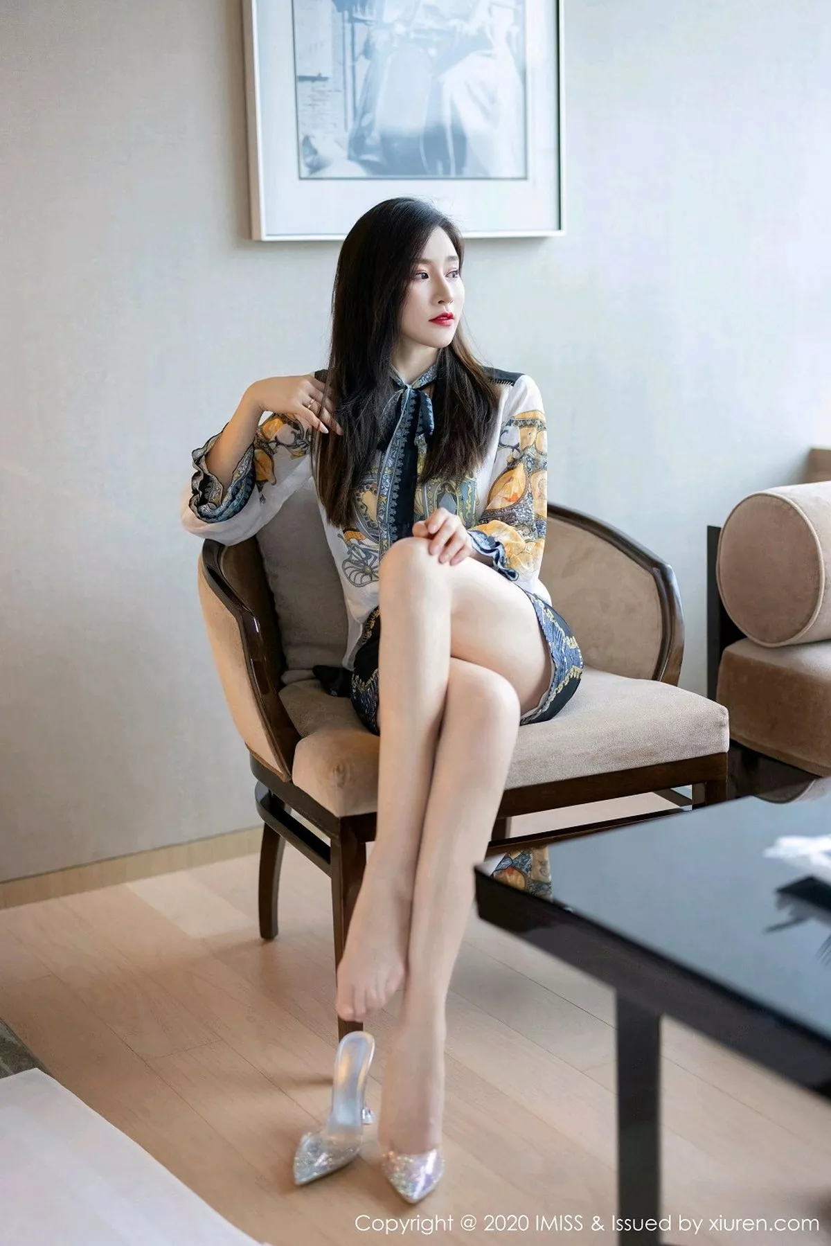 秀人集.com_[IMISS爱蜜社]Vol.525_气质美女Vanessa私房床上性感内衣秀完美身材迷人诱惑写真56P