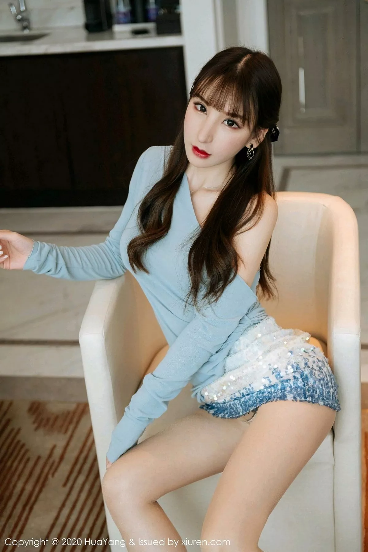 秀人集.com_[HuaYang花漾]Vol.325_女神周于希Sandy私房典雅服饰半脱露肉丝裤袜撩人诱惑写真71P