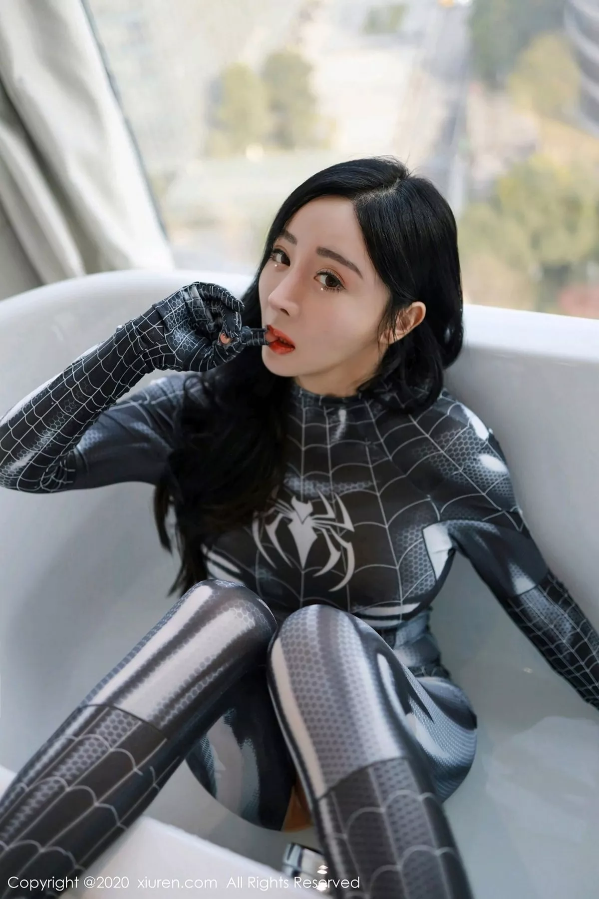 秀人集.com_[XiuRen秀人网]No.2951_嫩模允爾蜘蛛侠服饰主题私房半脱露豪乳开档紧身服撩人诱惑写真51P