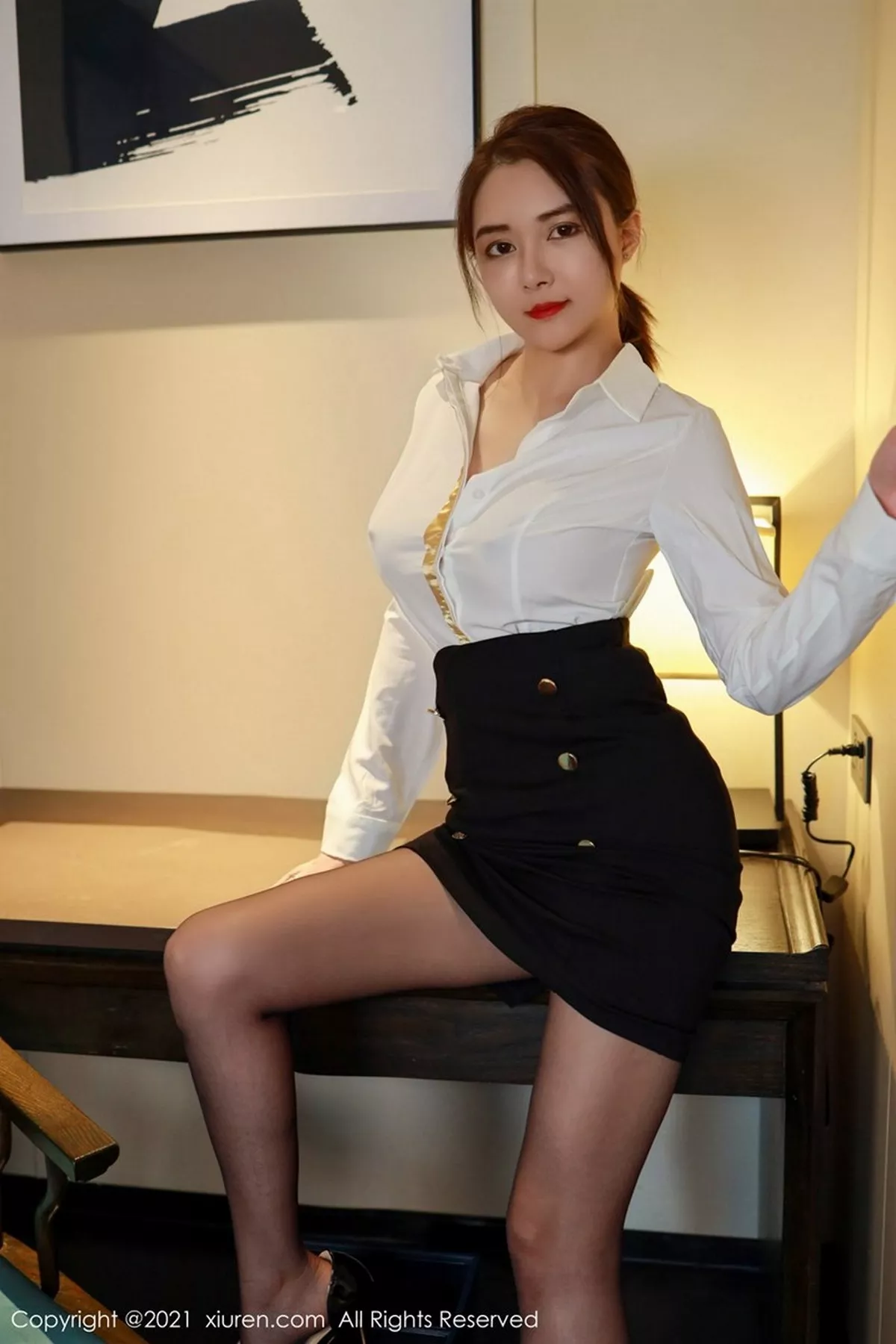 秀人集.com_[XiuRen秀人网]No.2965_女神凯竹•廿十典雅职场OL职业装私房脱黑丝裤袜撩人诱惑写真34P